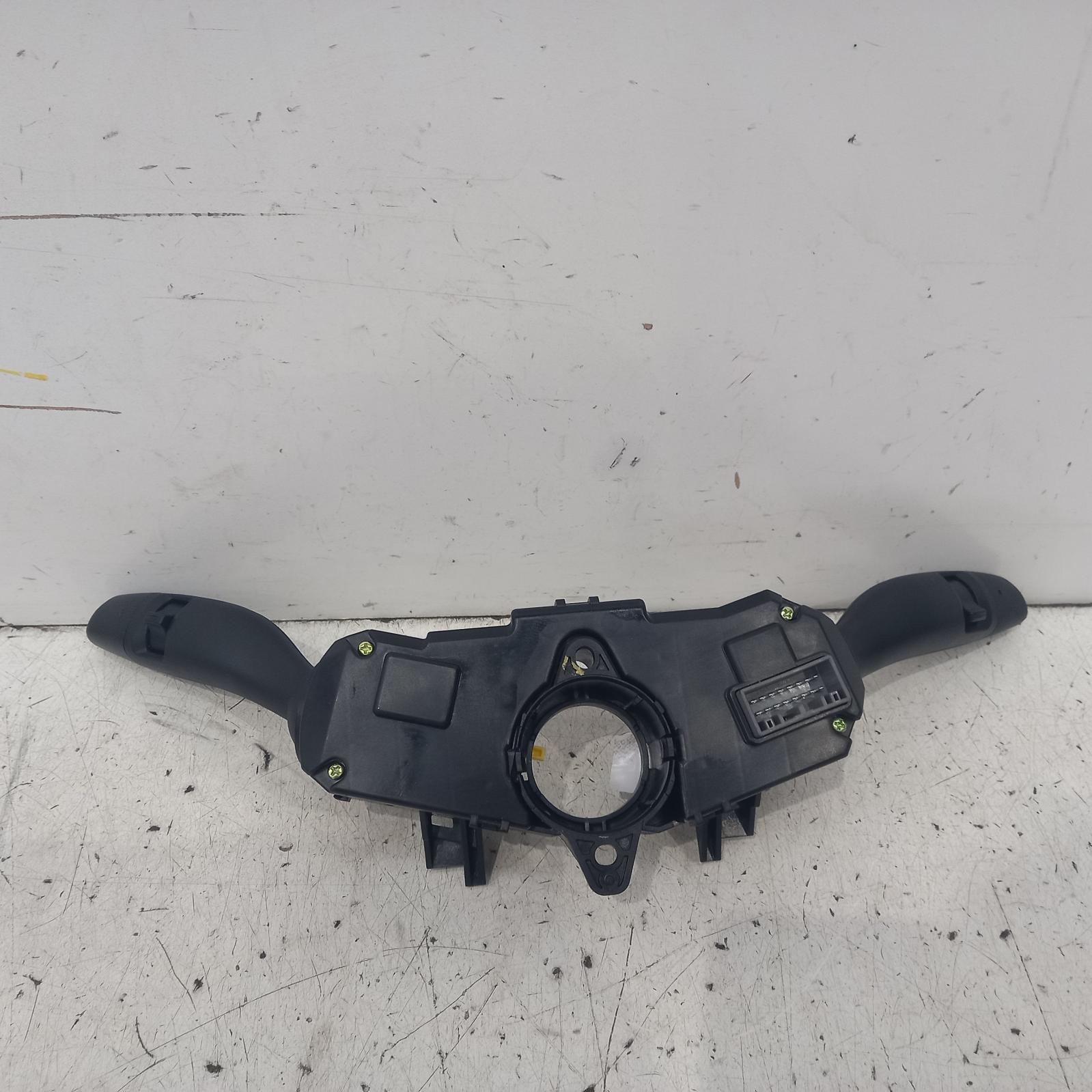 View Auto part Combination Switch Kia Cerato 2019