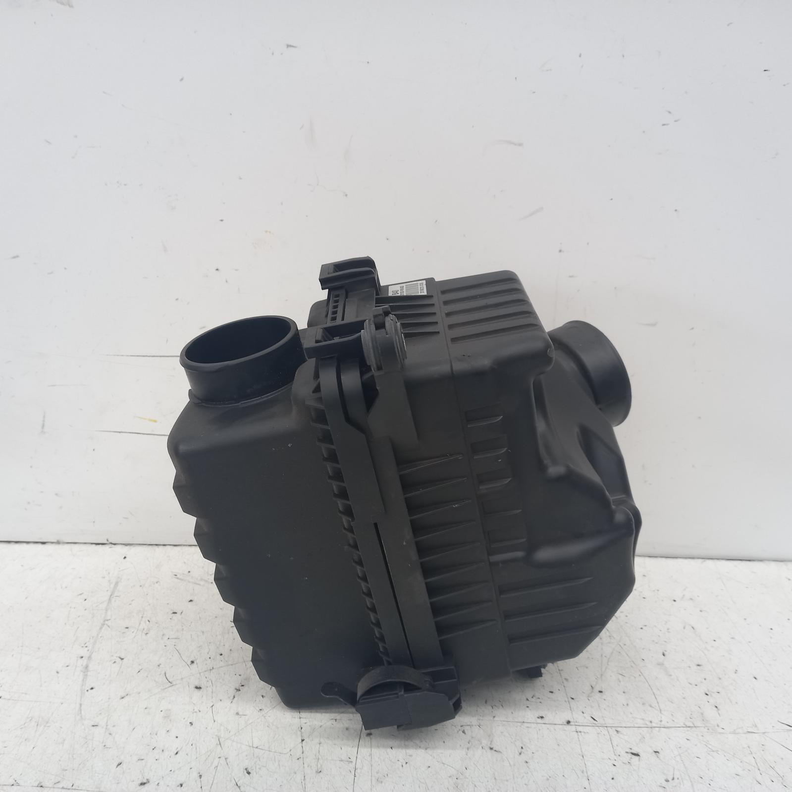 View Auto part Air Cleaner/Box Kia Cerato 2019