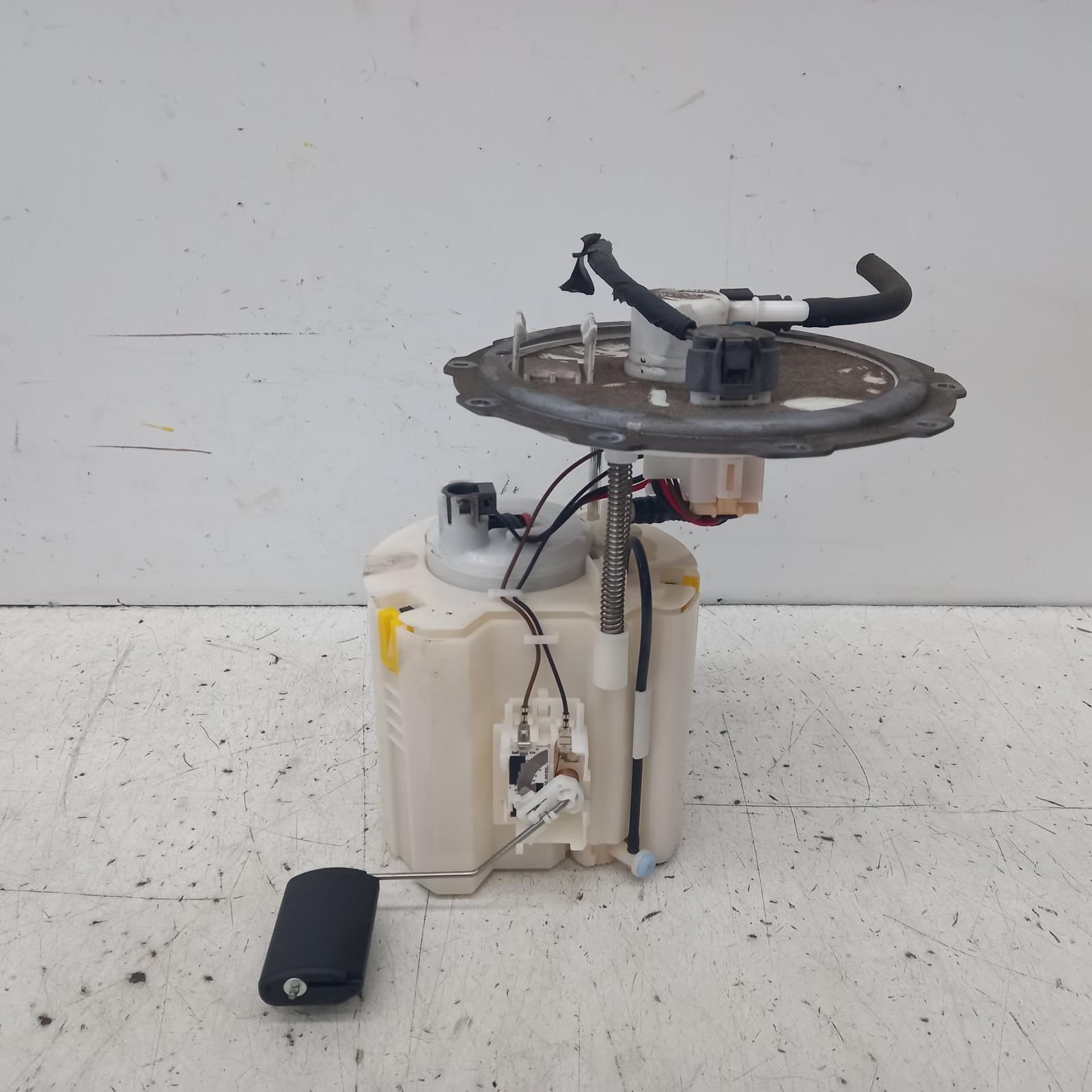 View Auto part Fuel Pump Kia Cerato 2019