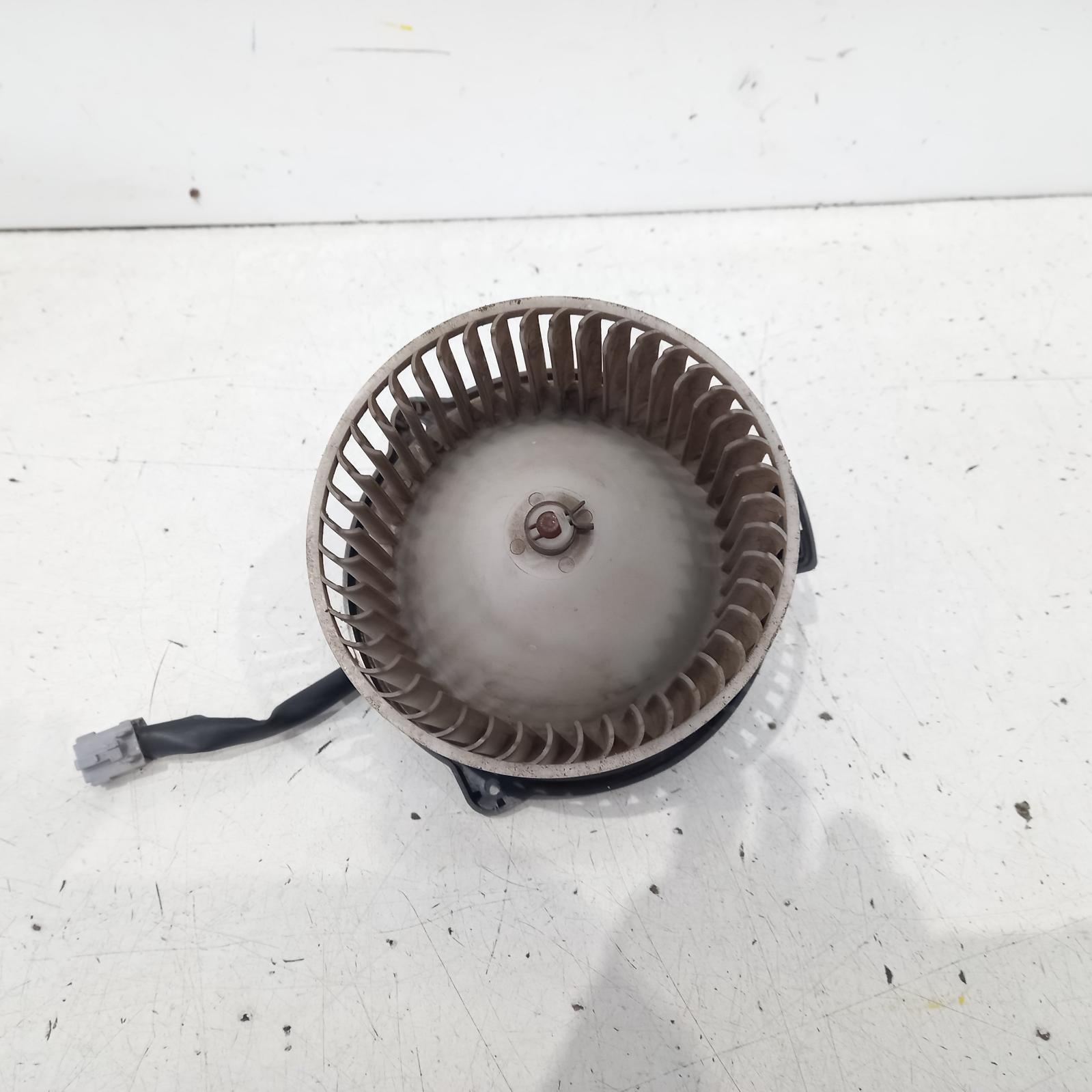 View Auto part Heater Fan Motor Toyota Rav4 1995