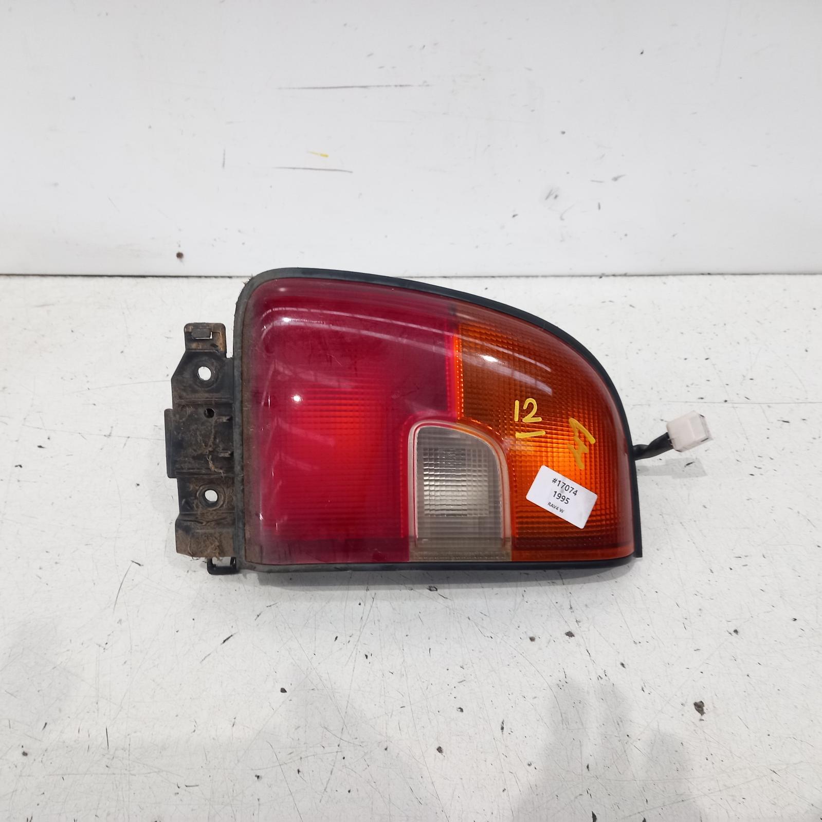 View Auto part Left Taillight Toyota Rav4 1995