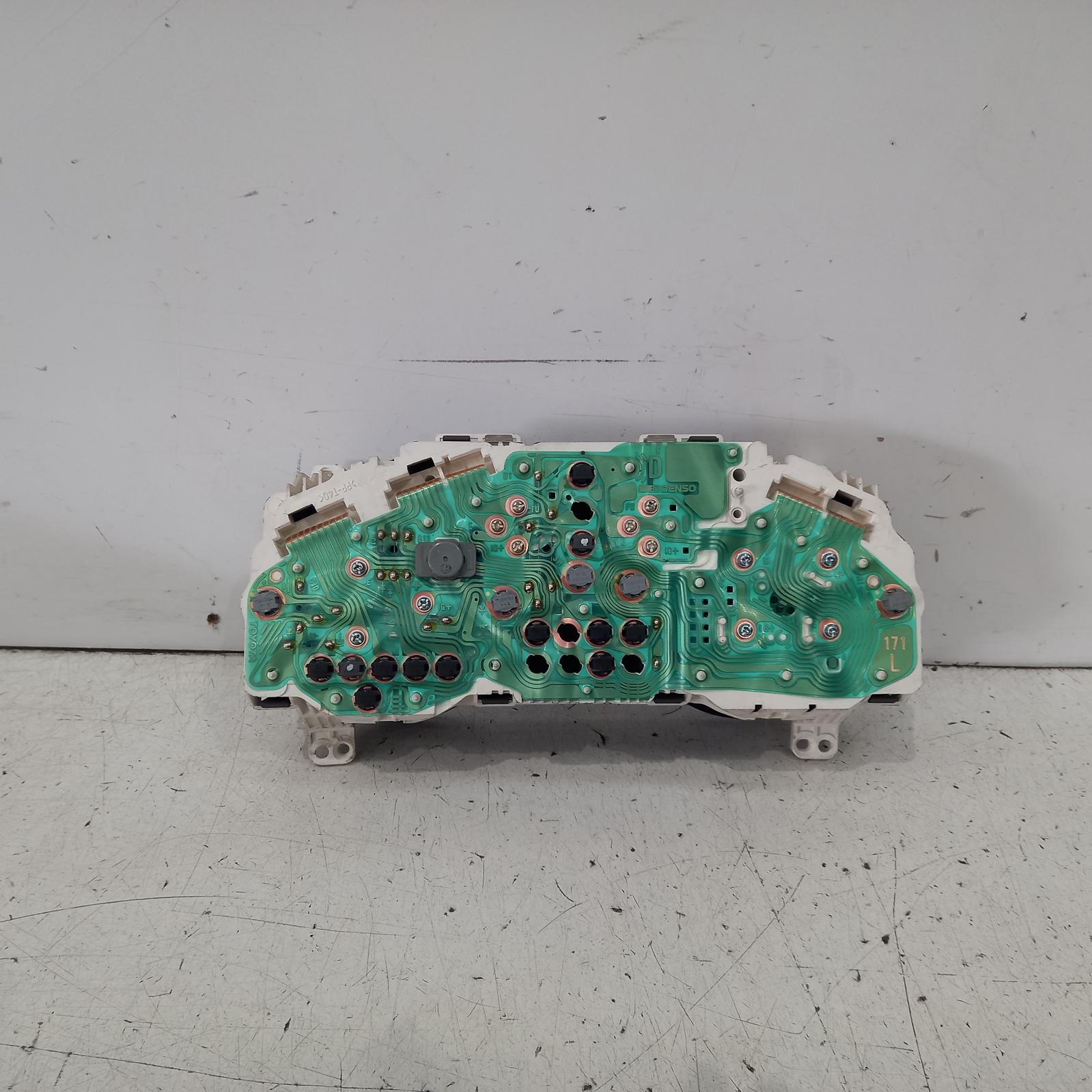 View Auto part Instrument Cluster Toyota Rav4 1995