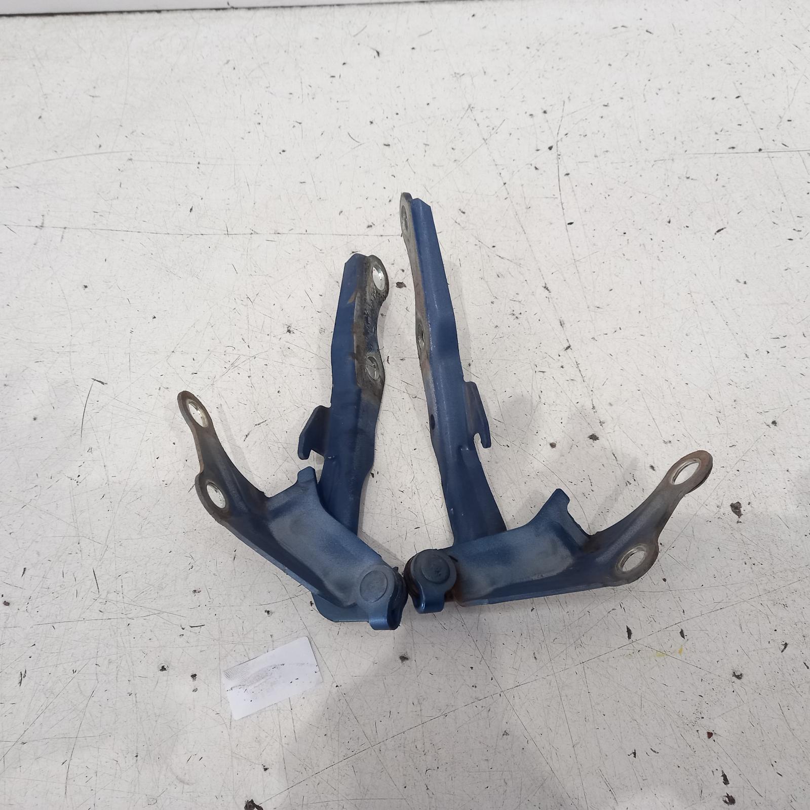 View Auto part Bonnet Hinge/Strut Toyota Rav4 1995