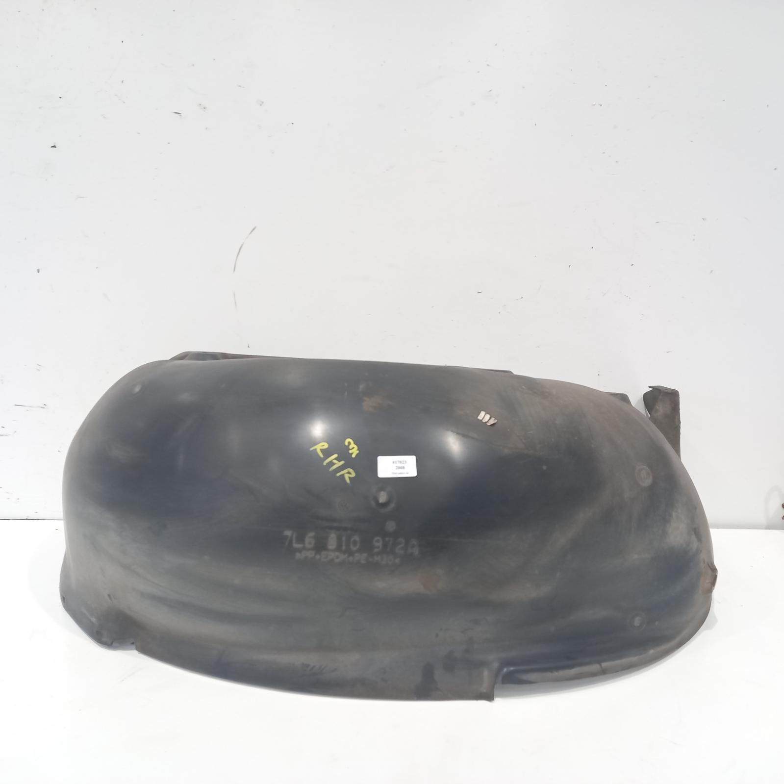 2008 Volkswagen Touareg Right Guard Liner View Auto part Right Guard Liner Volkswagen Touareg 2008