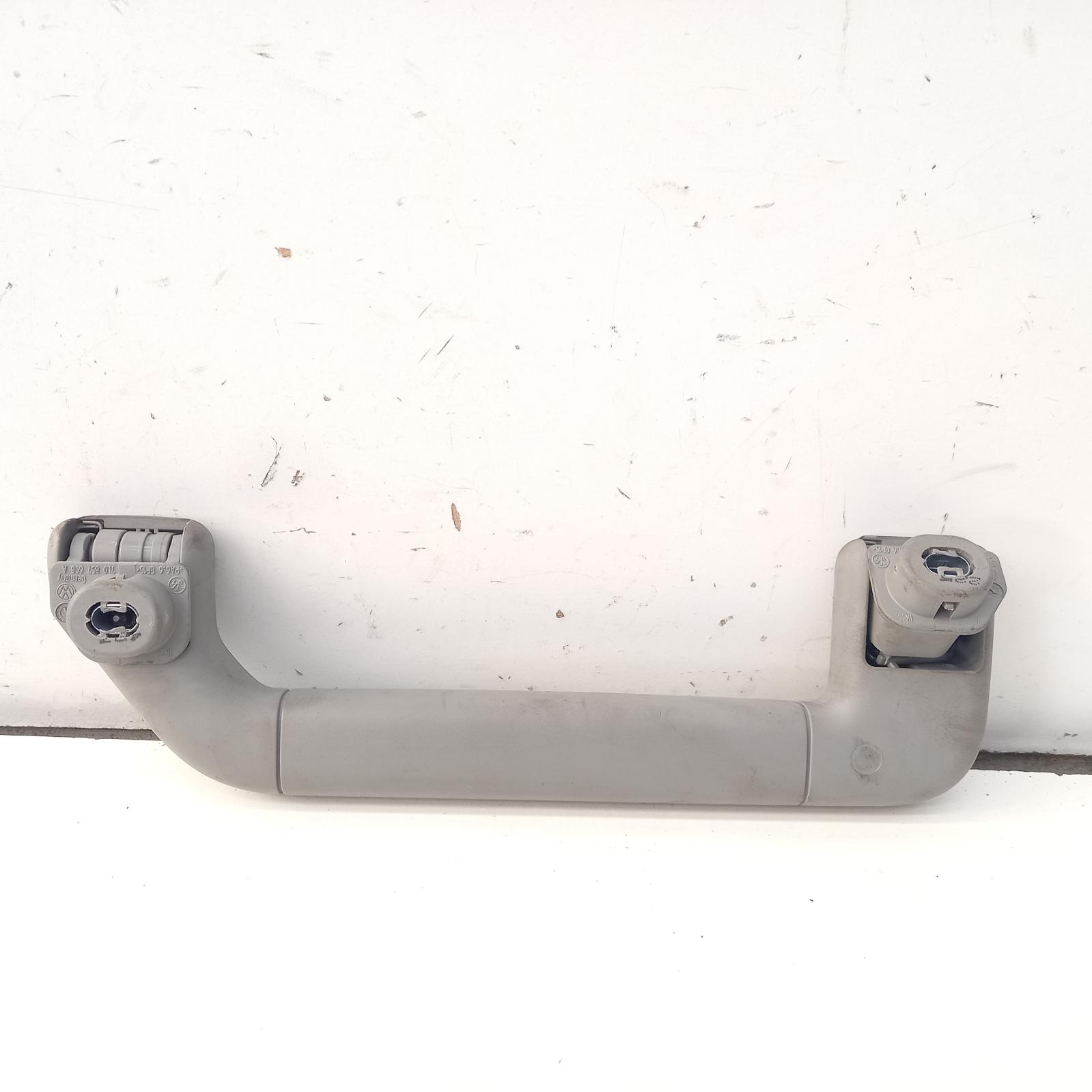 2008 Volkswagen Touareg Grab Handle View Auto part Grab Handle Volkswagen Touareg 2008