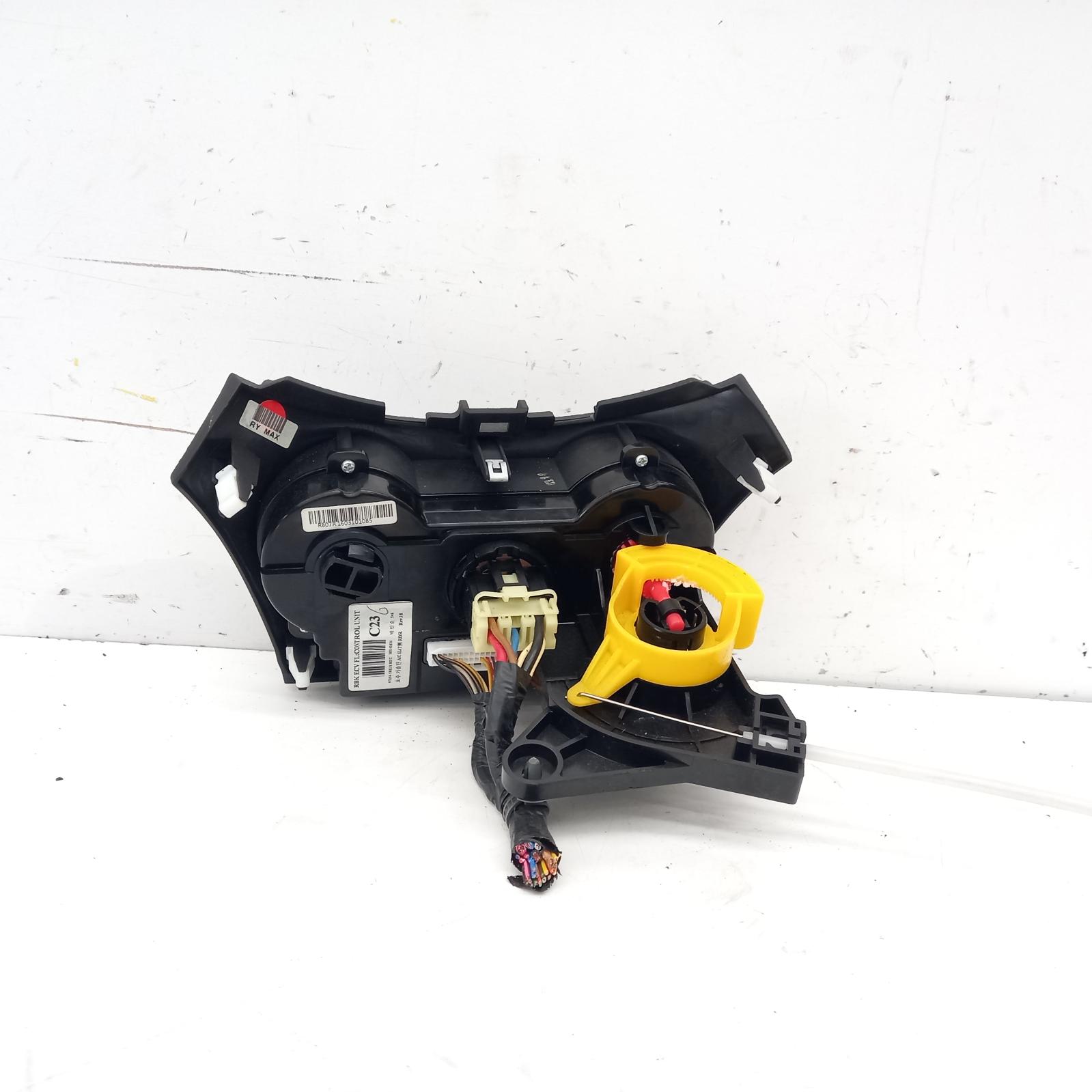 View Auto part Heater/Ac Controls Hyundai Accent 2016
