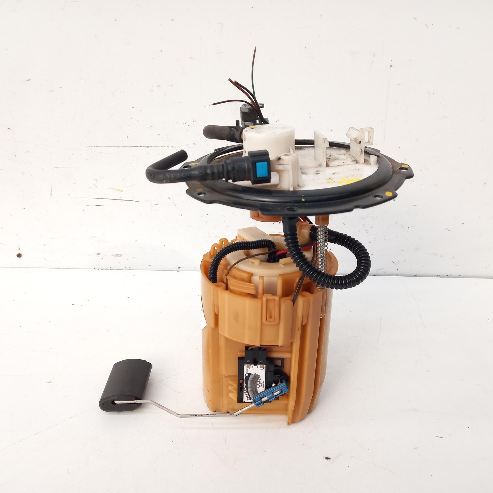 View Auto part Fuel Pump Hyundai Accent 2016