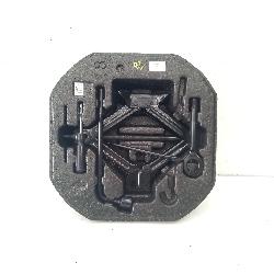 View Auto part Jack Kia Optima 2017