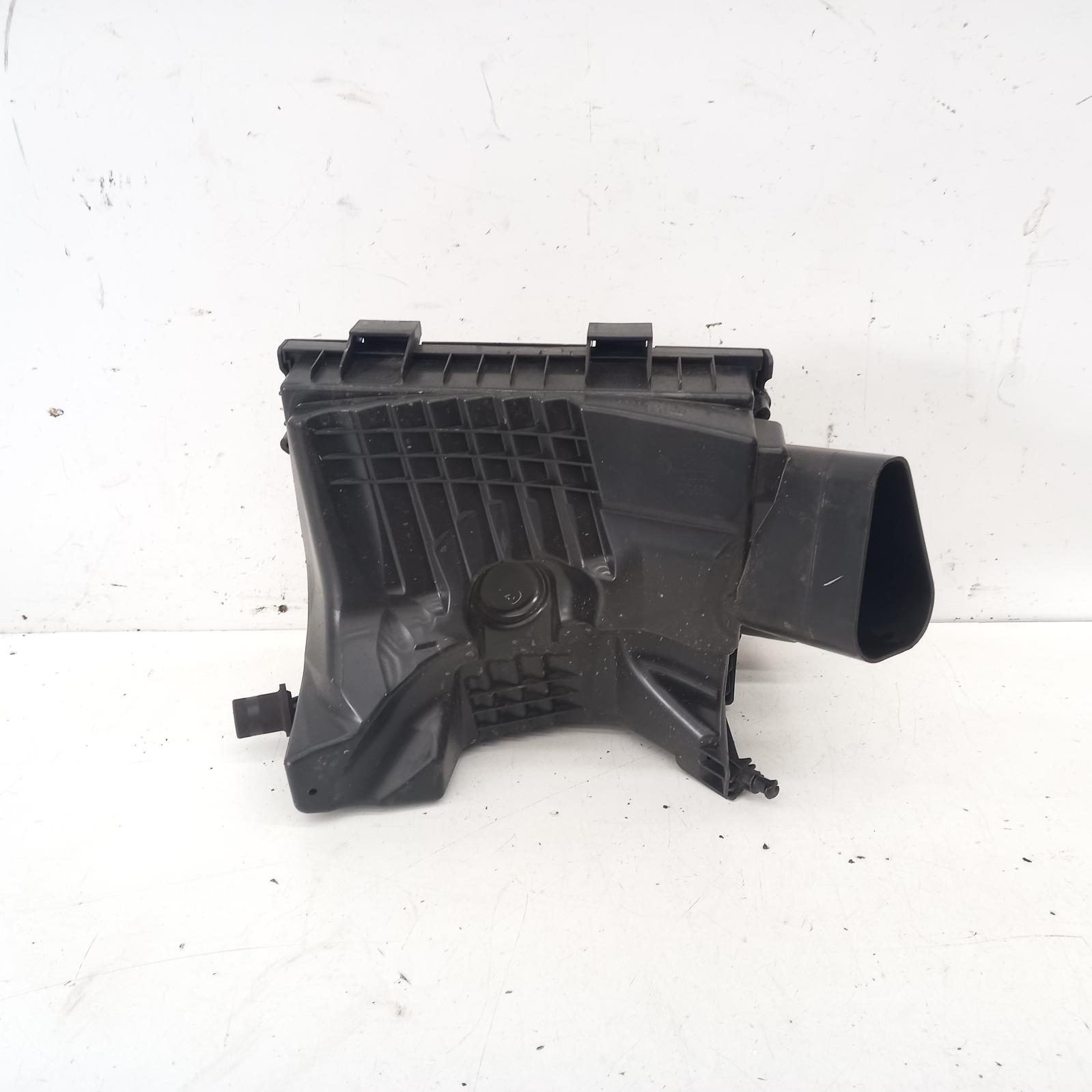 View Auto part Air Cleaner/Box Holden Malibu 2013