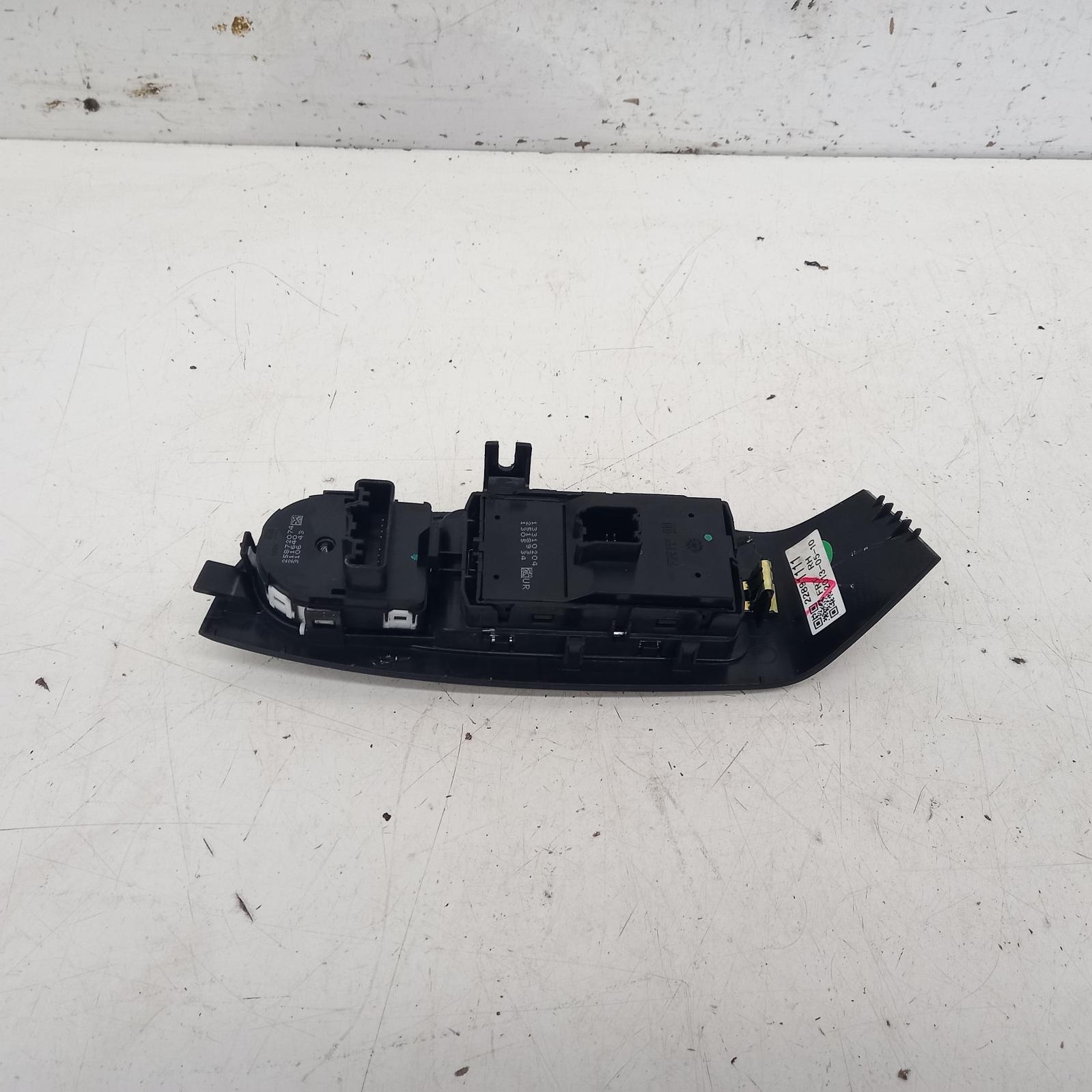 View Auto part Pwr Dr Wind Switch Holden Malibu 2013