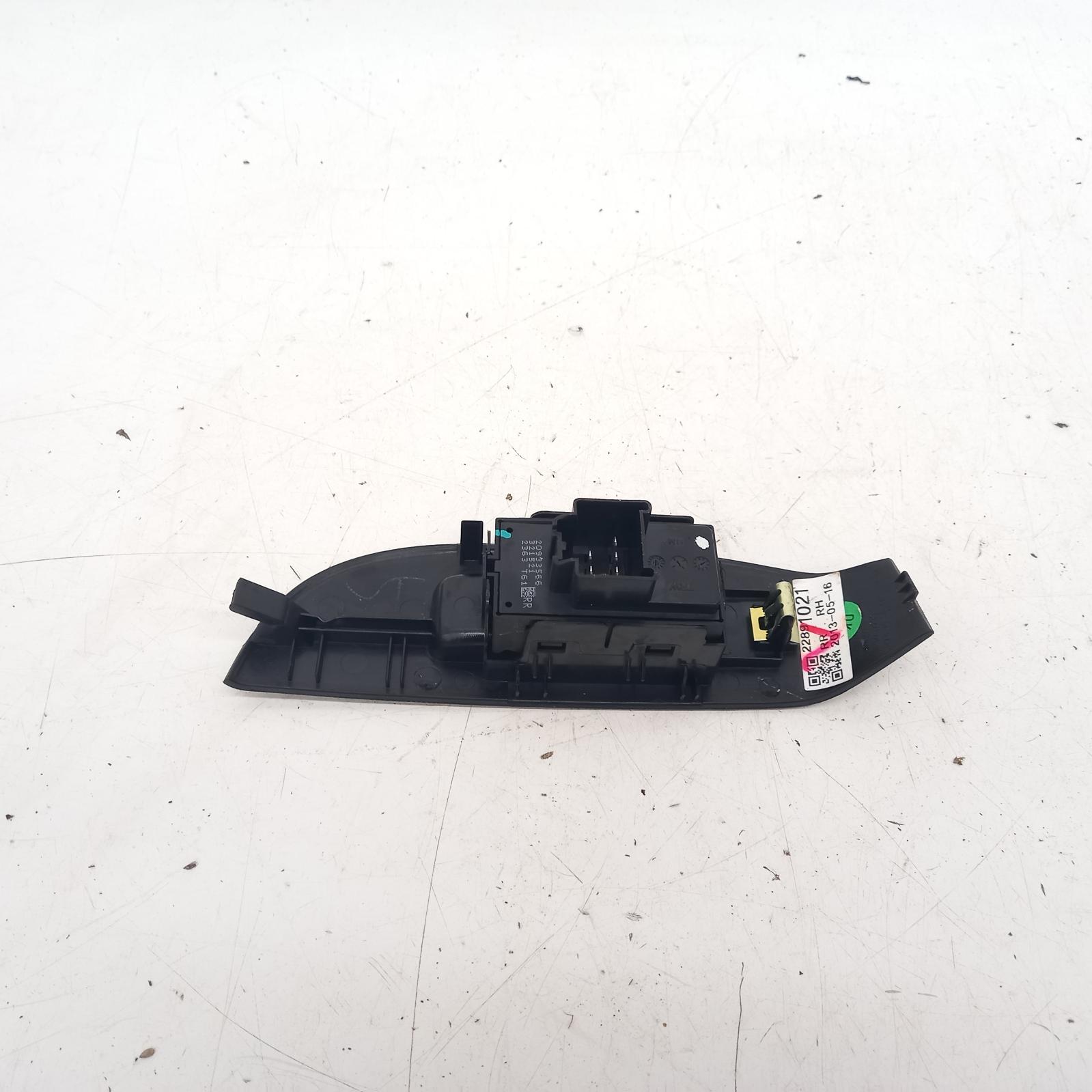 View Auto part Pwr Dr Wind Switch Holden Malibu 2013