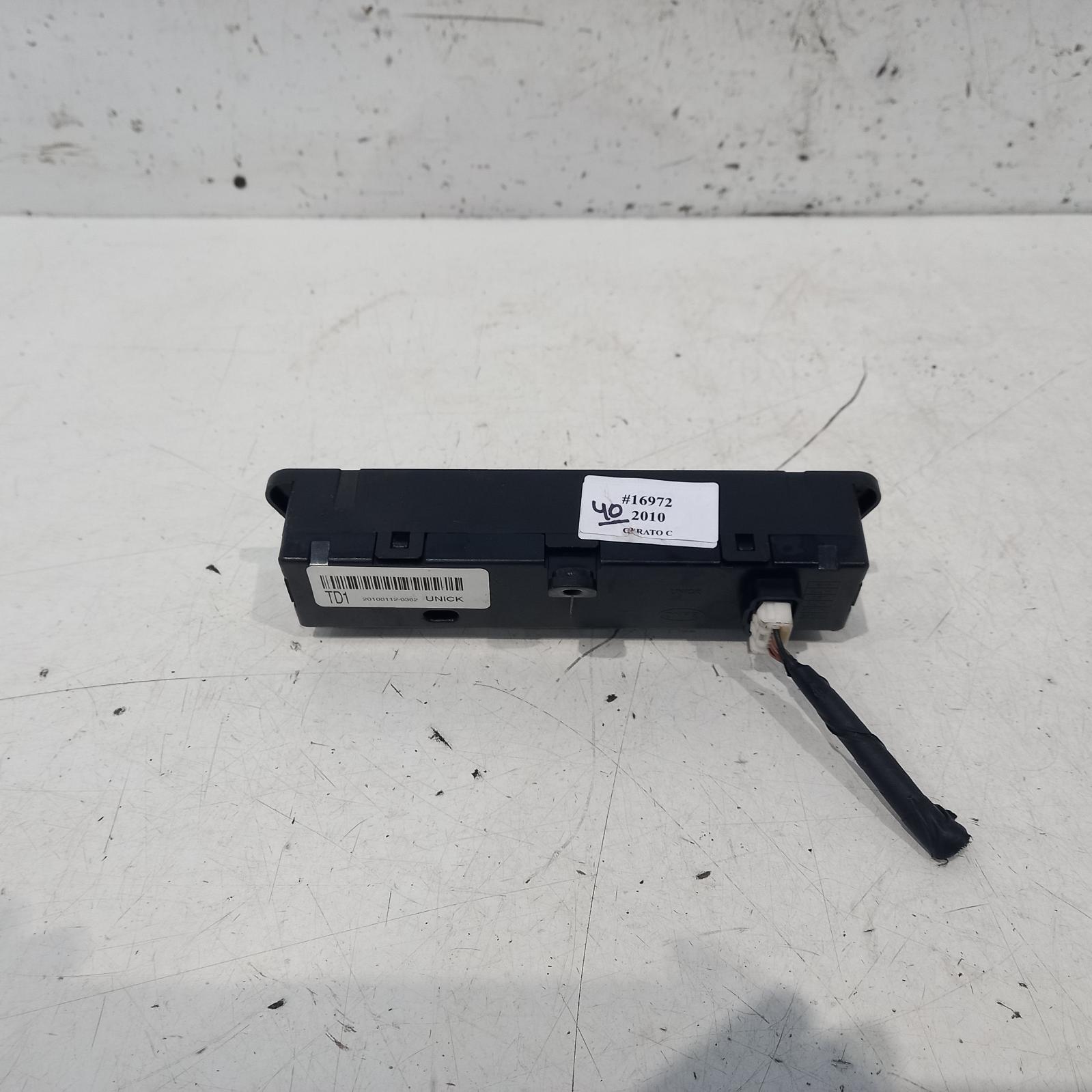 2010 Kia Cerato Clock View Auto part Clock Kia Cerato 2010