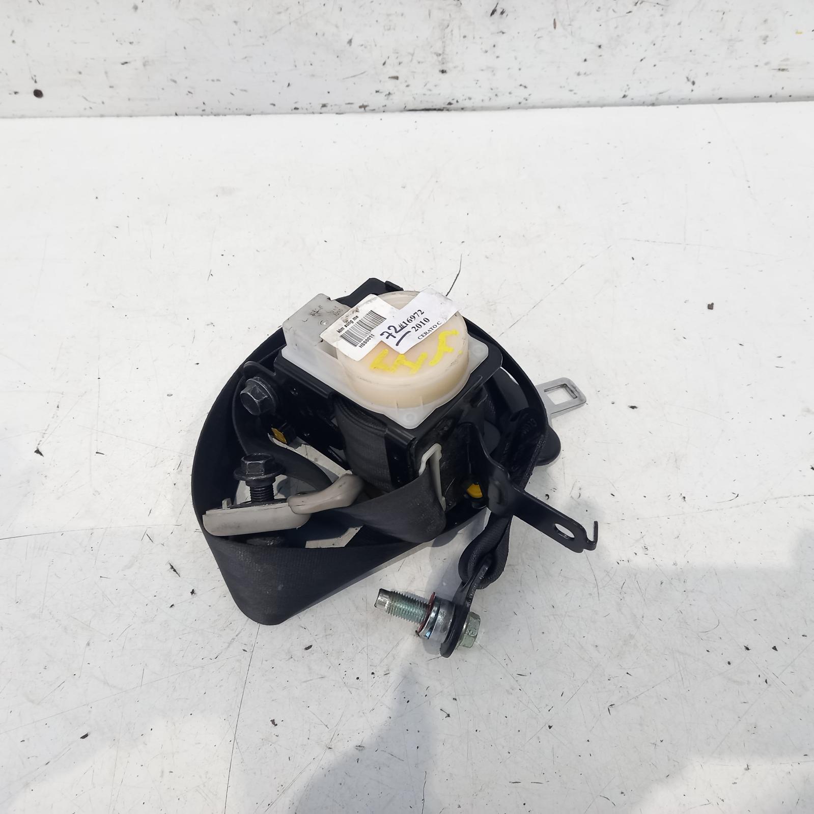 View Auto part Seatbelt/Stalk Kia Cerato 2010