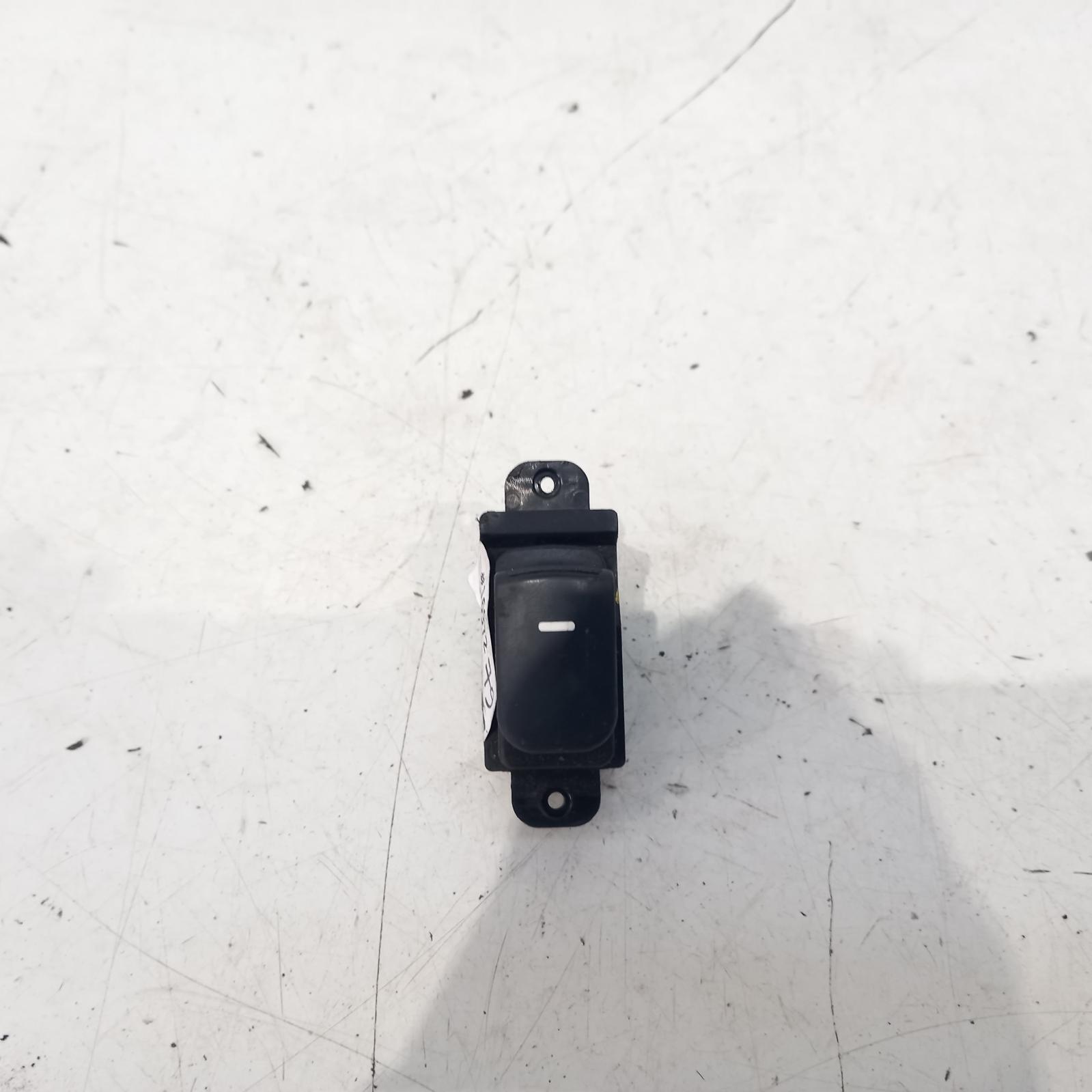View Auto part Pwr Dr Wind Switch Kia Cerato 2010