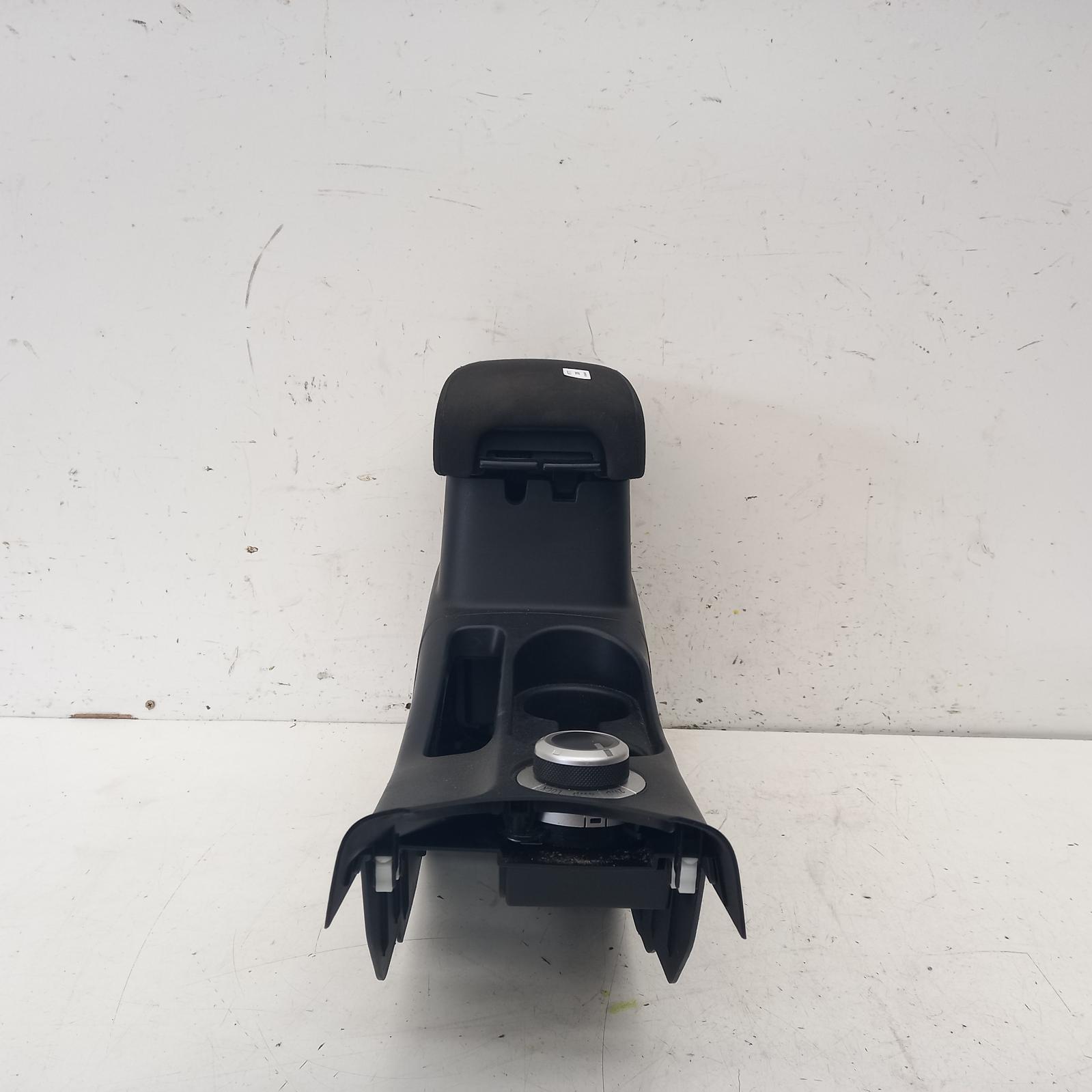 View Auto part Console Mitsubishi Outlander 2008