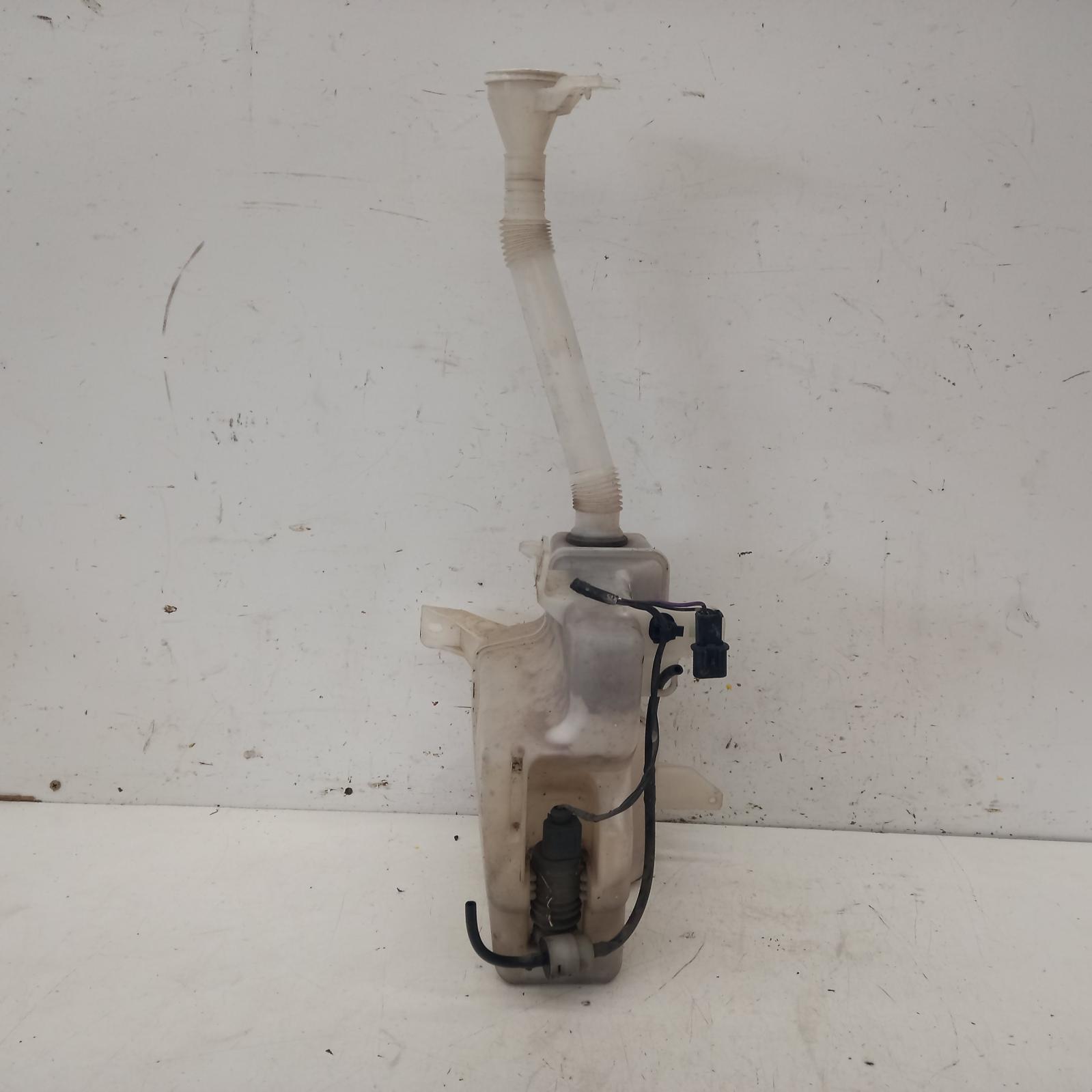 View Auto part Washer Bottle Mitsubishi Outlander 2008