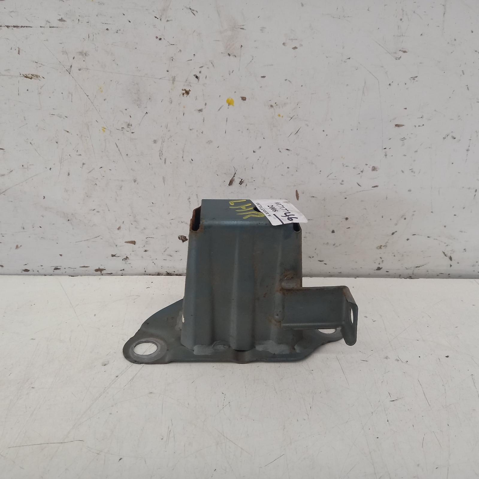 2008 Mitsubishi Outlander R/Bar Bracket/Reinfo View Auto part R/Bar Bracket/Reinfo Mitsubishi Outlander 2008