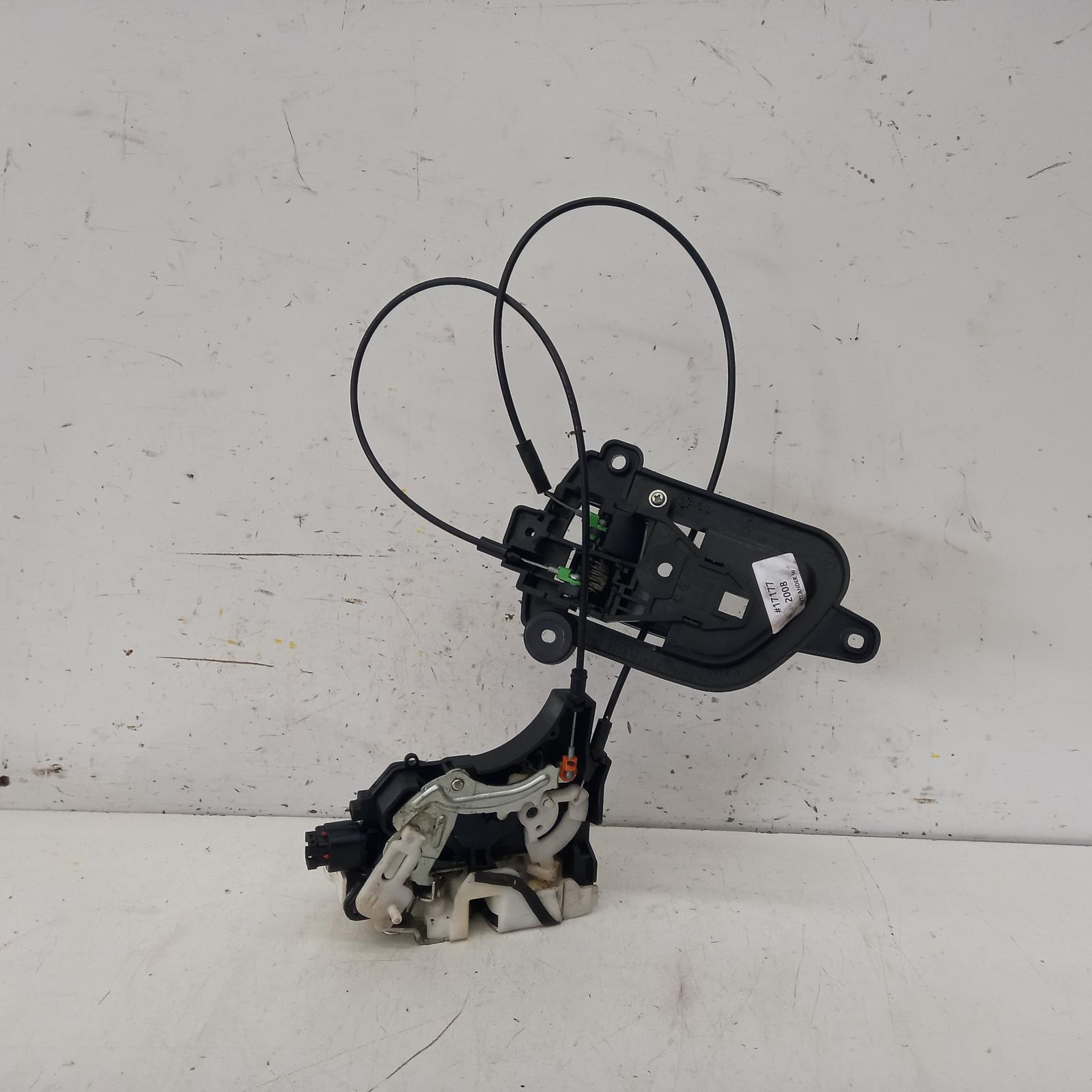 View Auto part Door/Boot/Gate Lock Mitsubishi Outlander 2008
