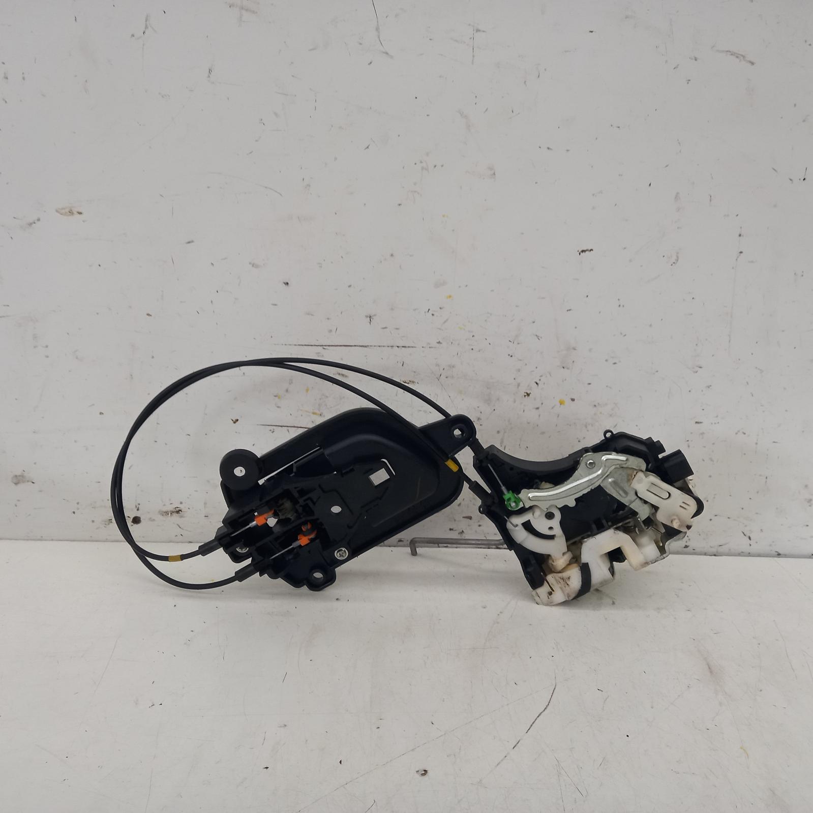 View Auto part Door/Boot/Gate Lock Mitsubishi Outlander 2008