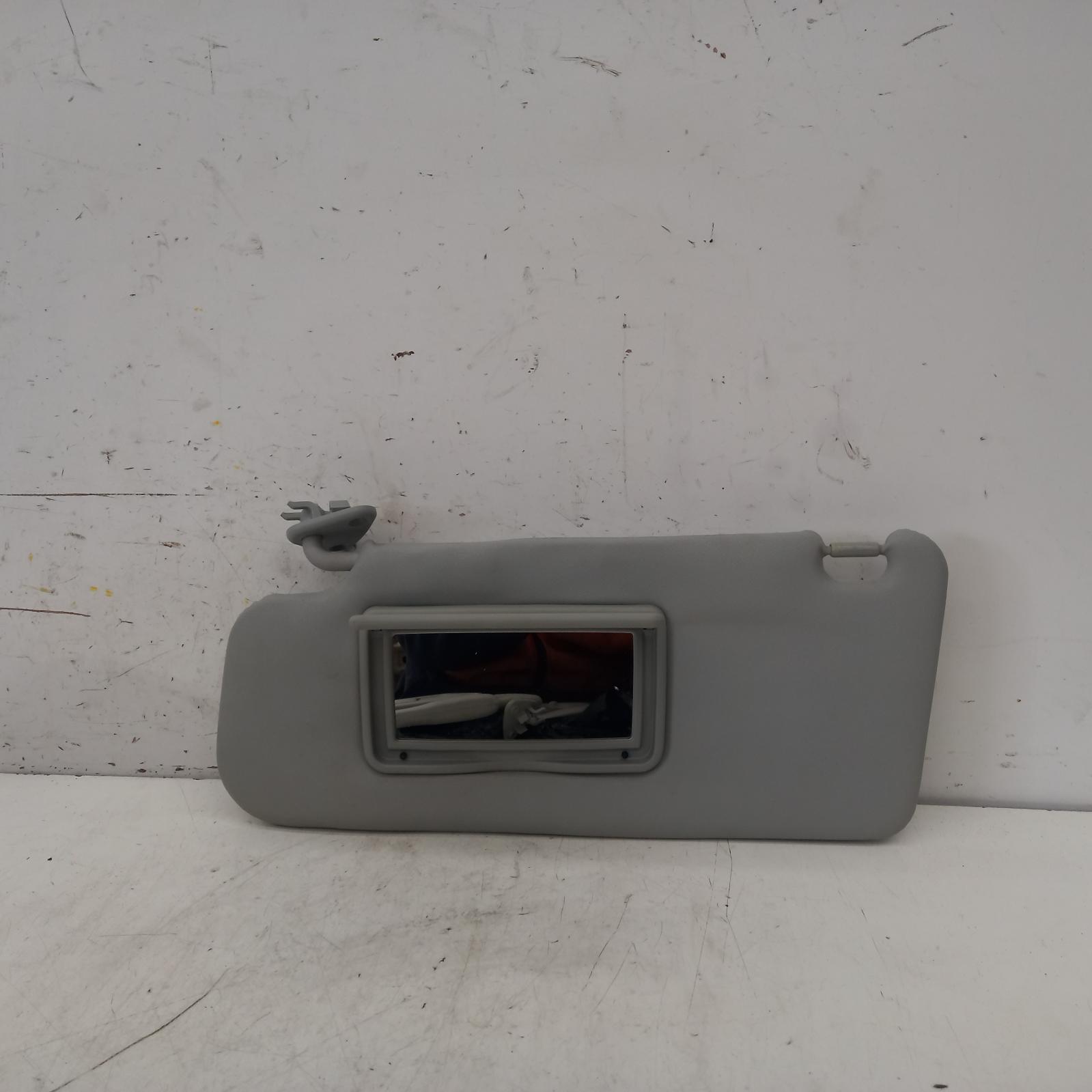 View Auto part Sunvisor Mitsubishi Outlander 2008