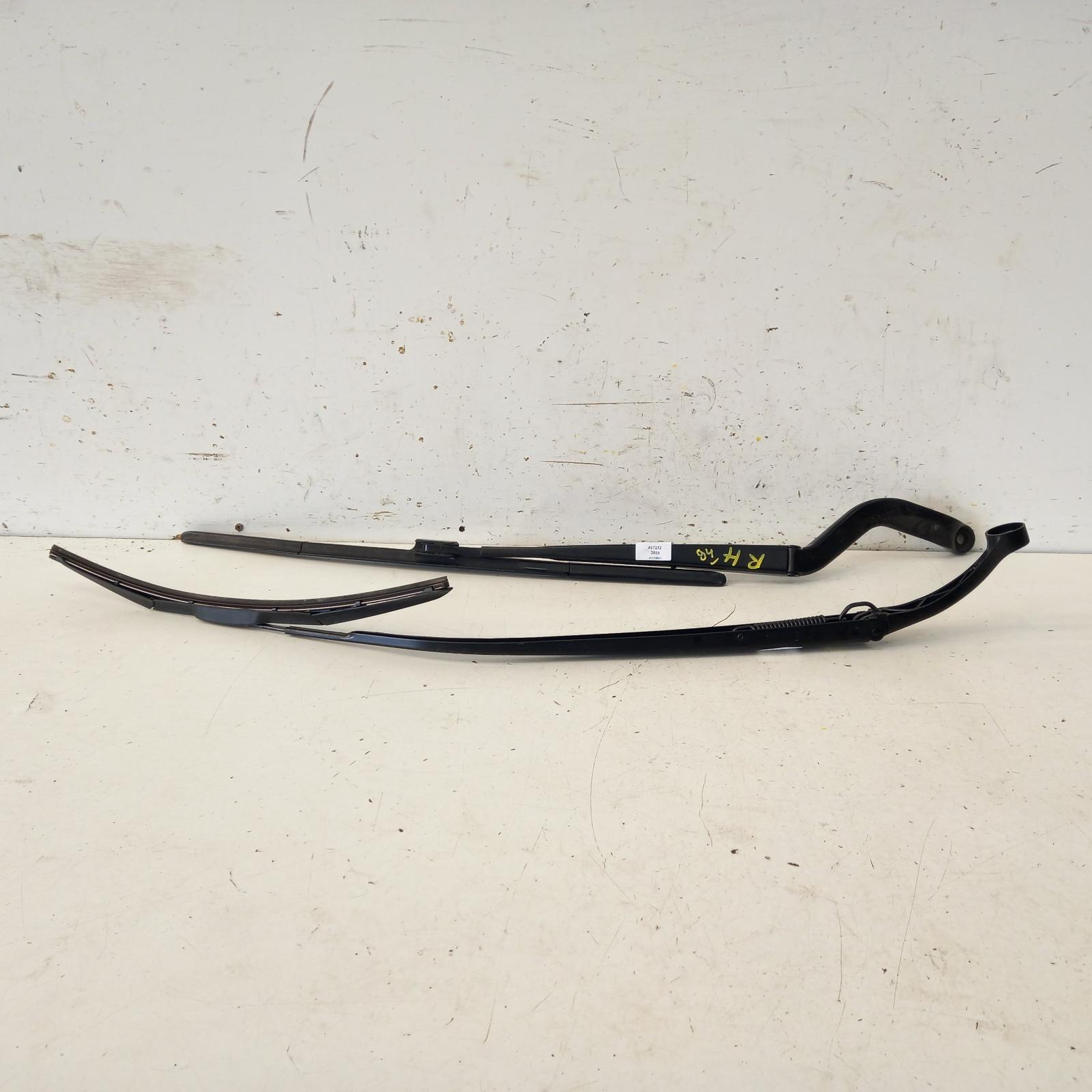 View Auto part Wiper Arm Honda Accord 2016