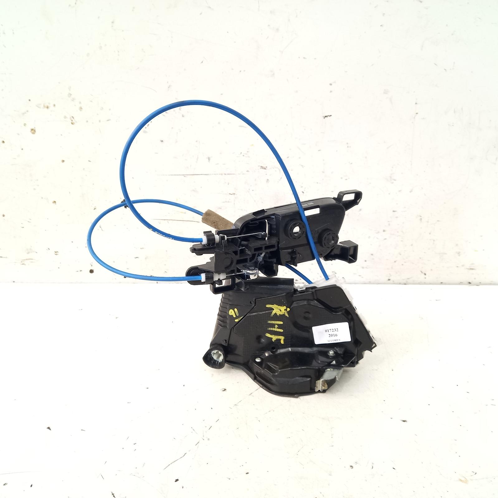 View Auto part Door/Boot/Gate Lock Honda Accord 2016