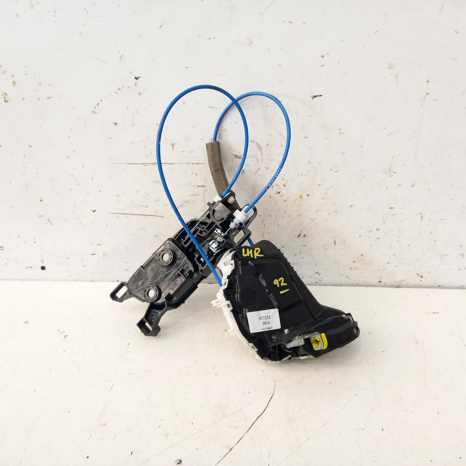 View Auto part Door/Boot/Gate Lock Honda Accord 2016