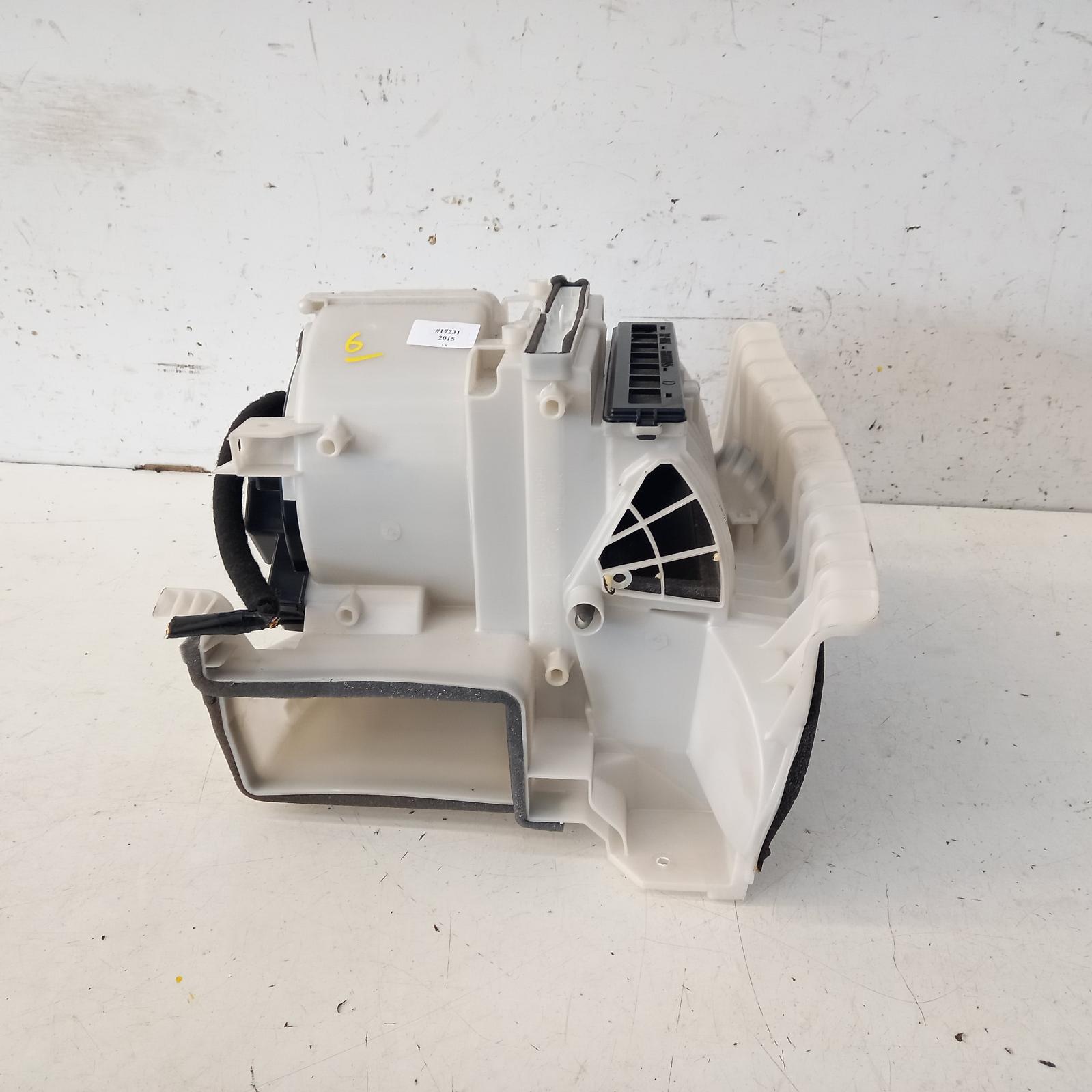 View Auto part Heater Fan Motor Mazda 3 2015