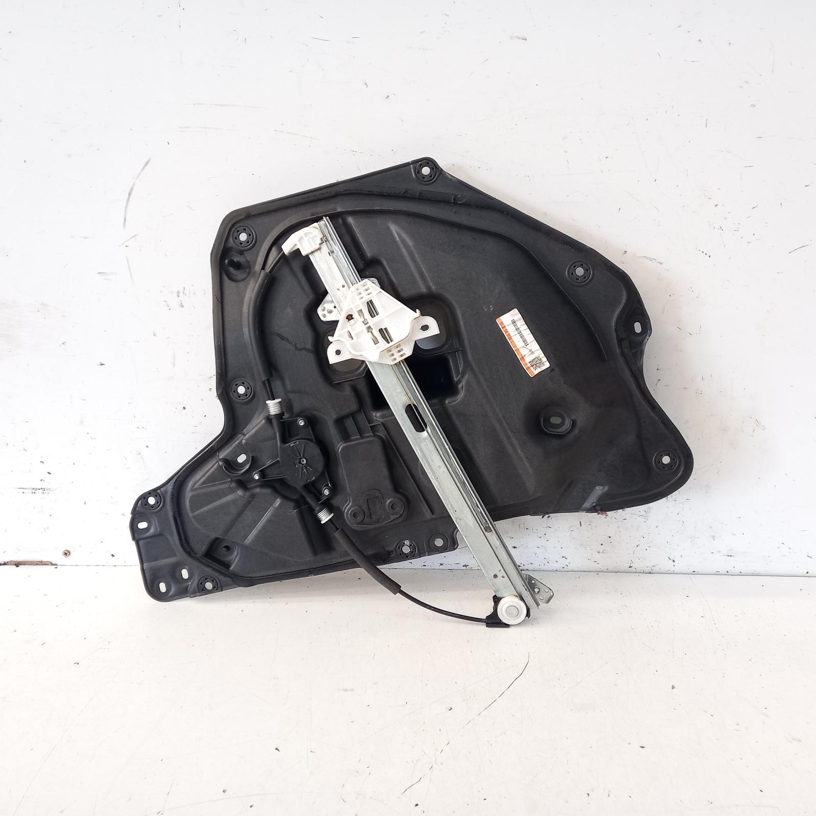 View Auto part Right Front Window Reg/Motor Mazda 3 2015