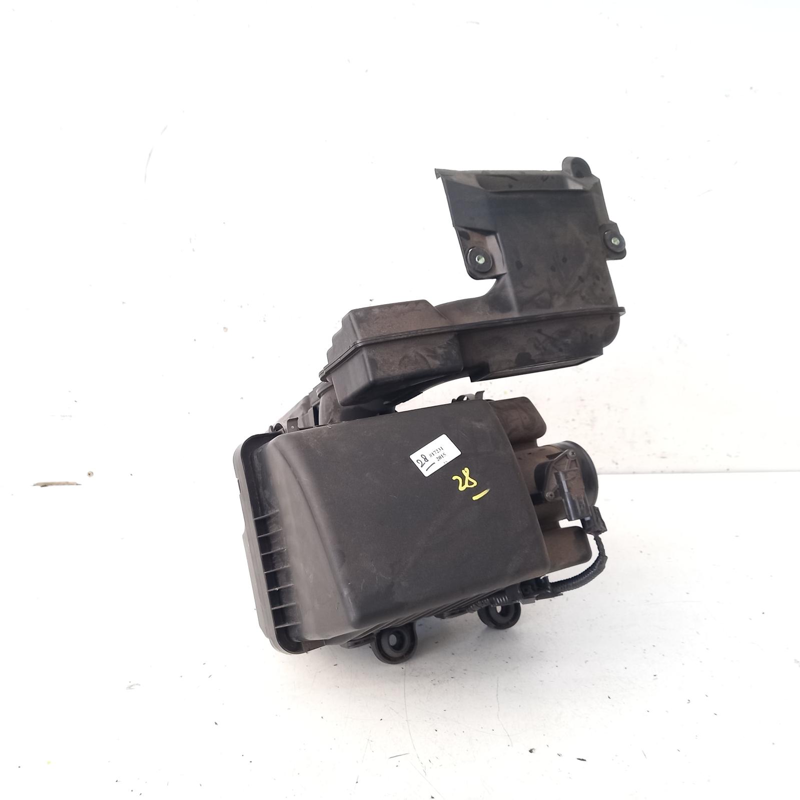 View Auto part Air Cleaner/Box Mazda 3 2015