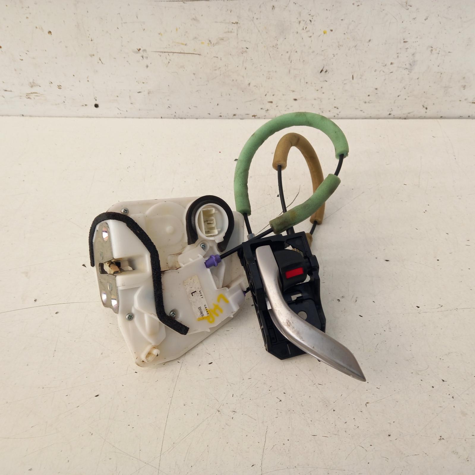 View Auto part Door/Boot/Gate Lock Mazda 3 2015