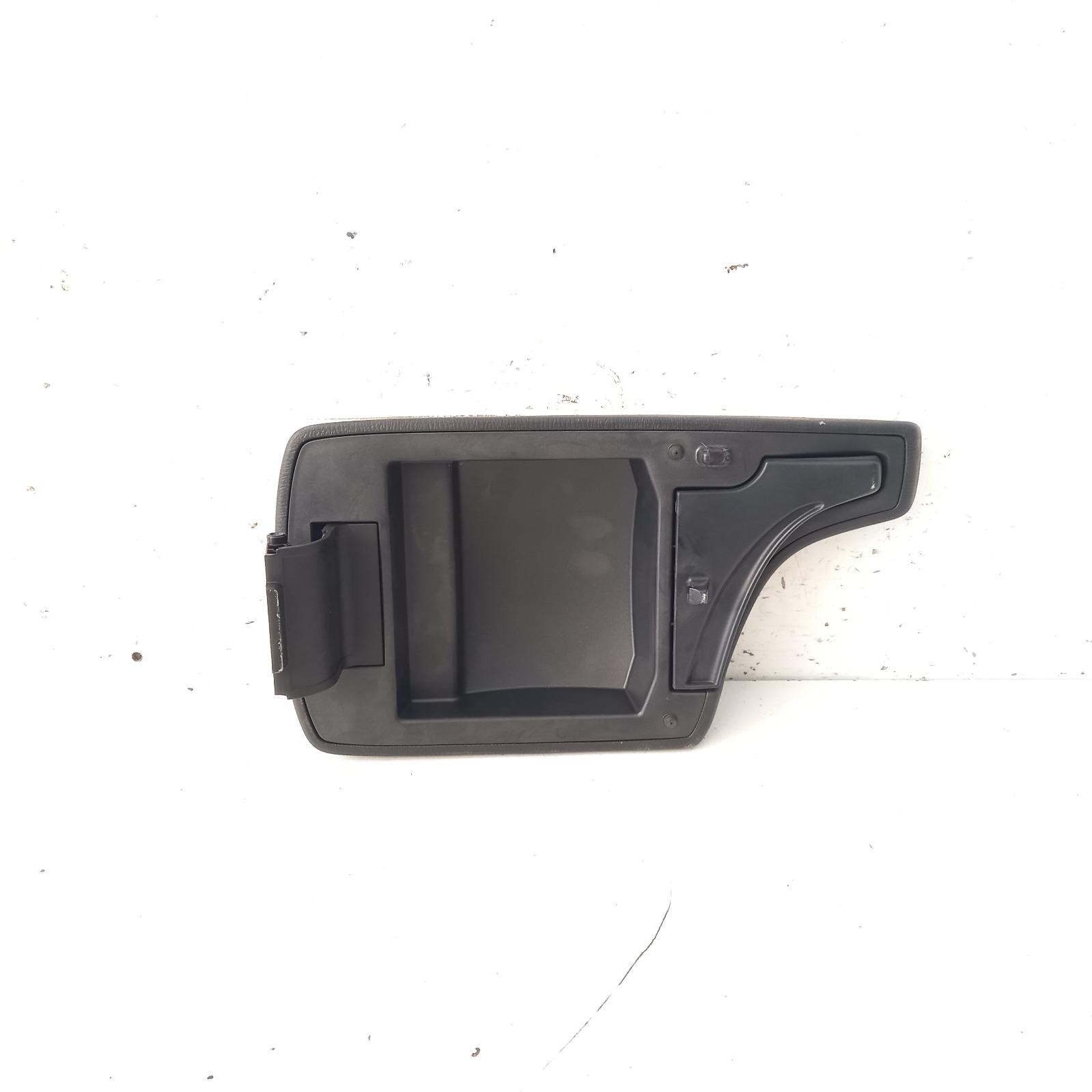 View Auto part Console Mazda 3 2015