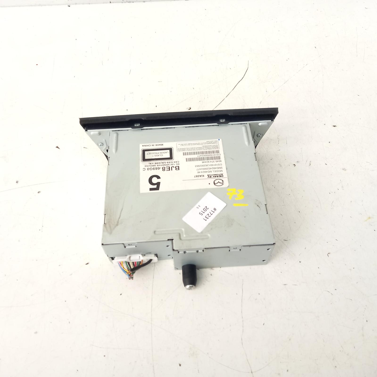 View Auto part Radio/Cd/Dvd/Sat/Tv Mazda 3 2015