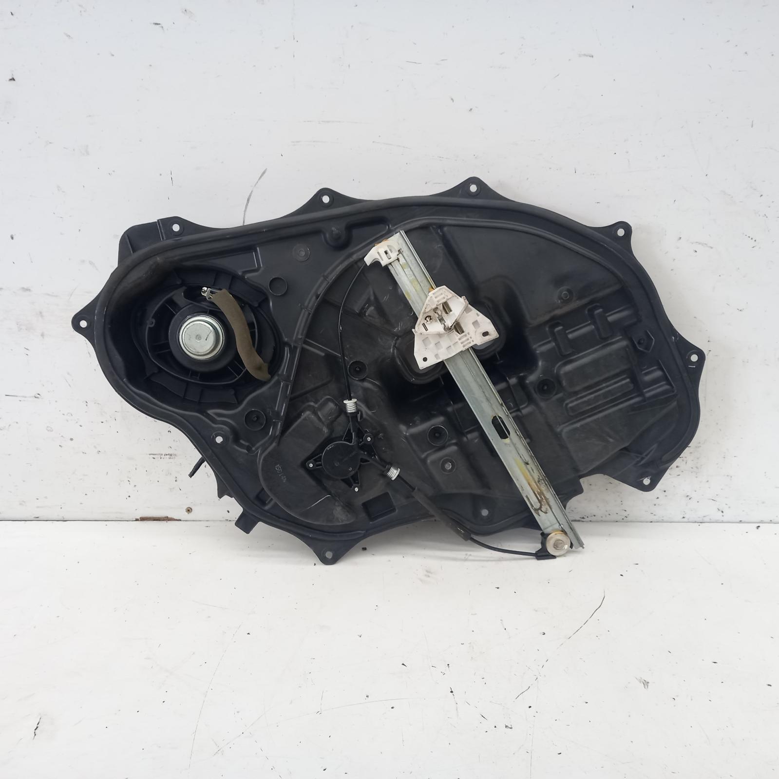 View Auto part Right Rear Wnd Reg/Motor Mazda Cx9 2015