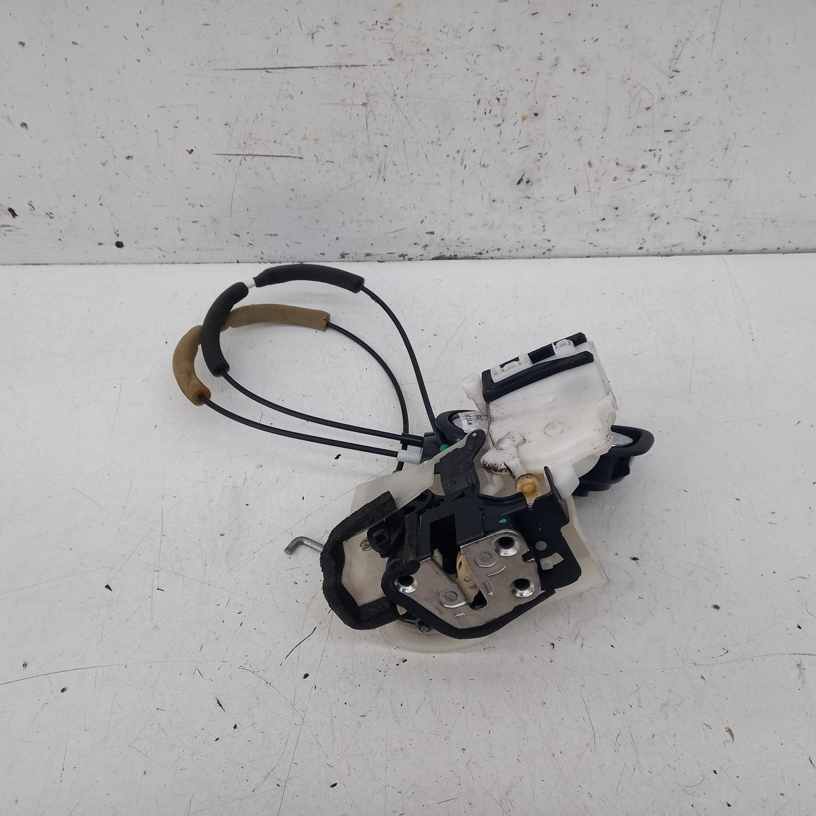 View Auto part Door/Boot/Gate Lock Mazda Cx9 2015