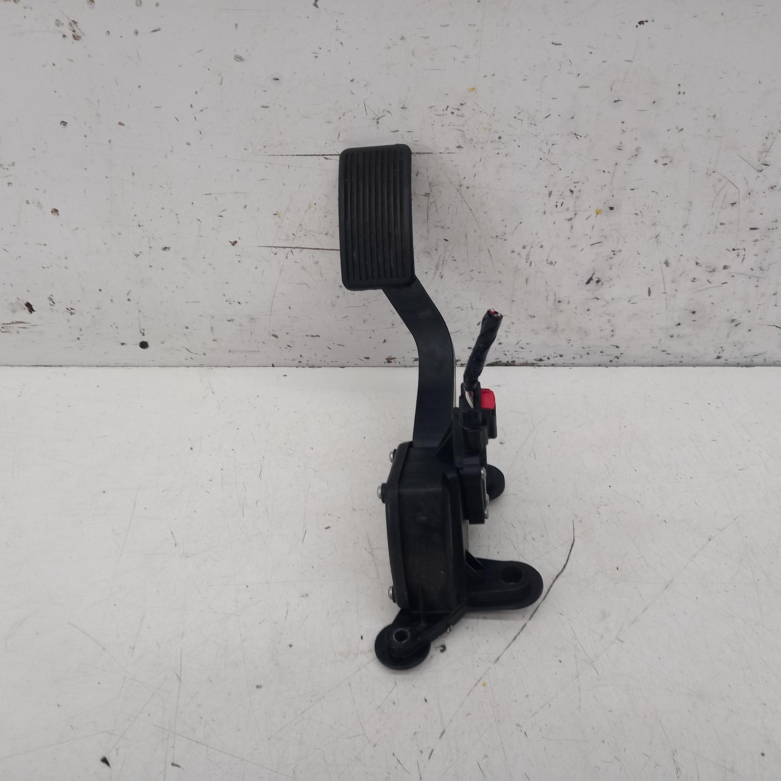 View Auto part Pedal Assembly Mazda Cx9 2015