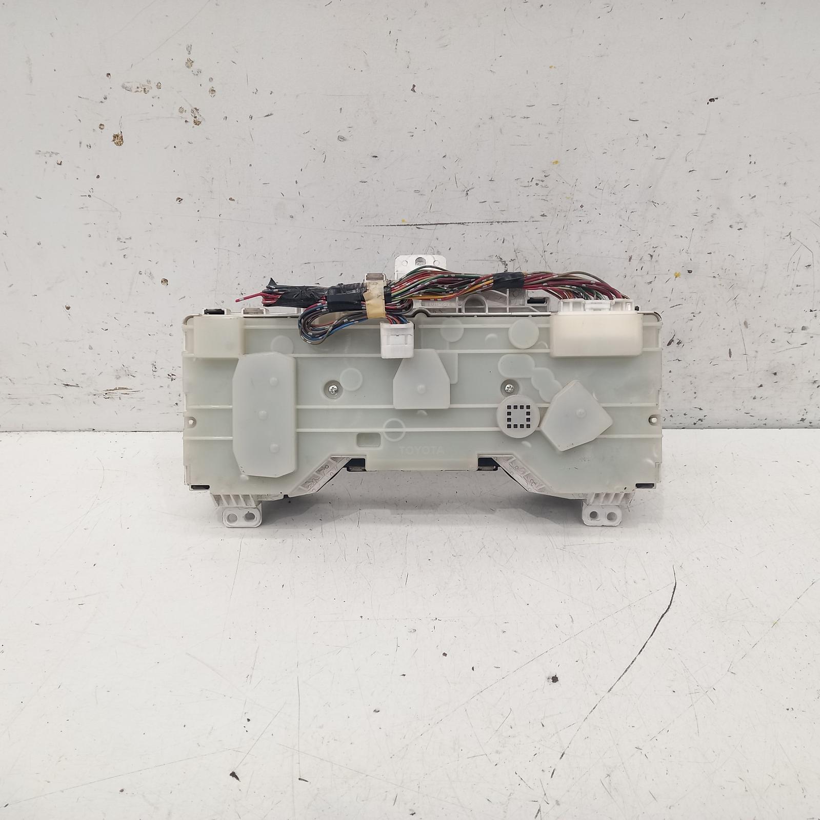 View Auto part Instrument Cluster Toyota Hilux 2006