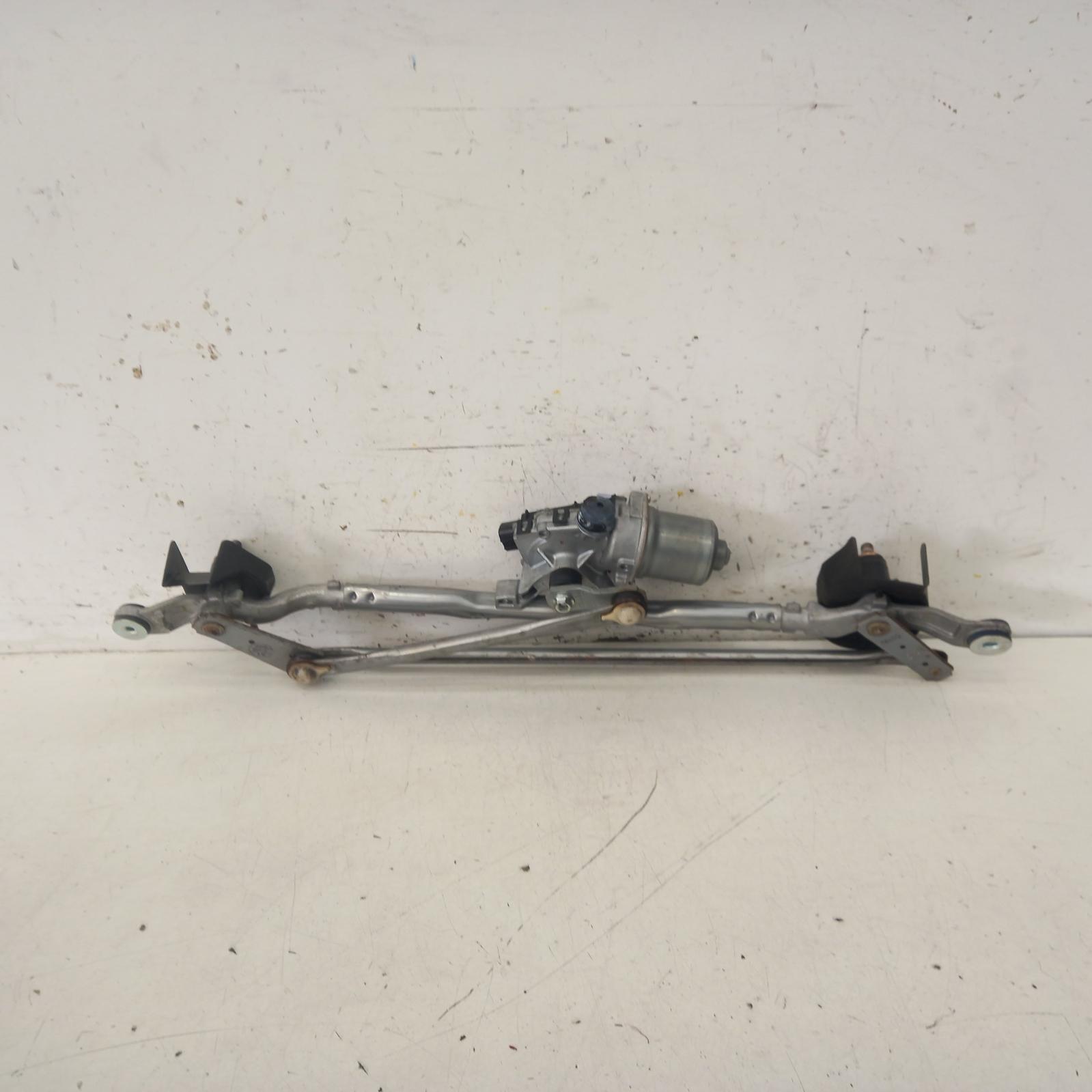 View Auto part Wiper Motor Toyota Hilux 2017