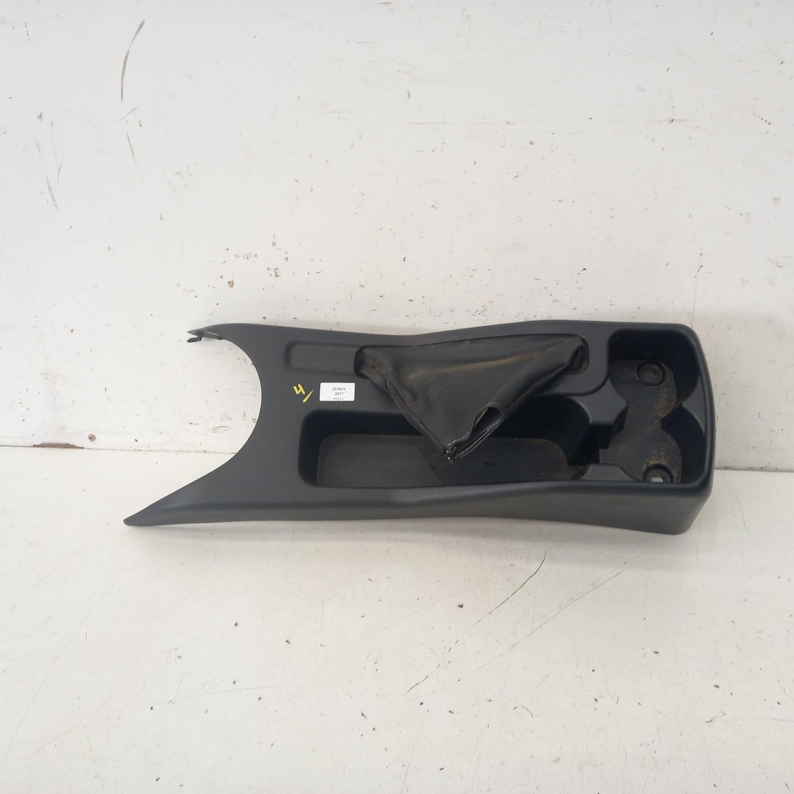 2017 Toyota Hilux Console View Auto part Console Toyota Hilux 2017