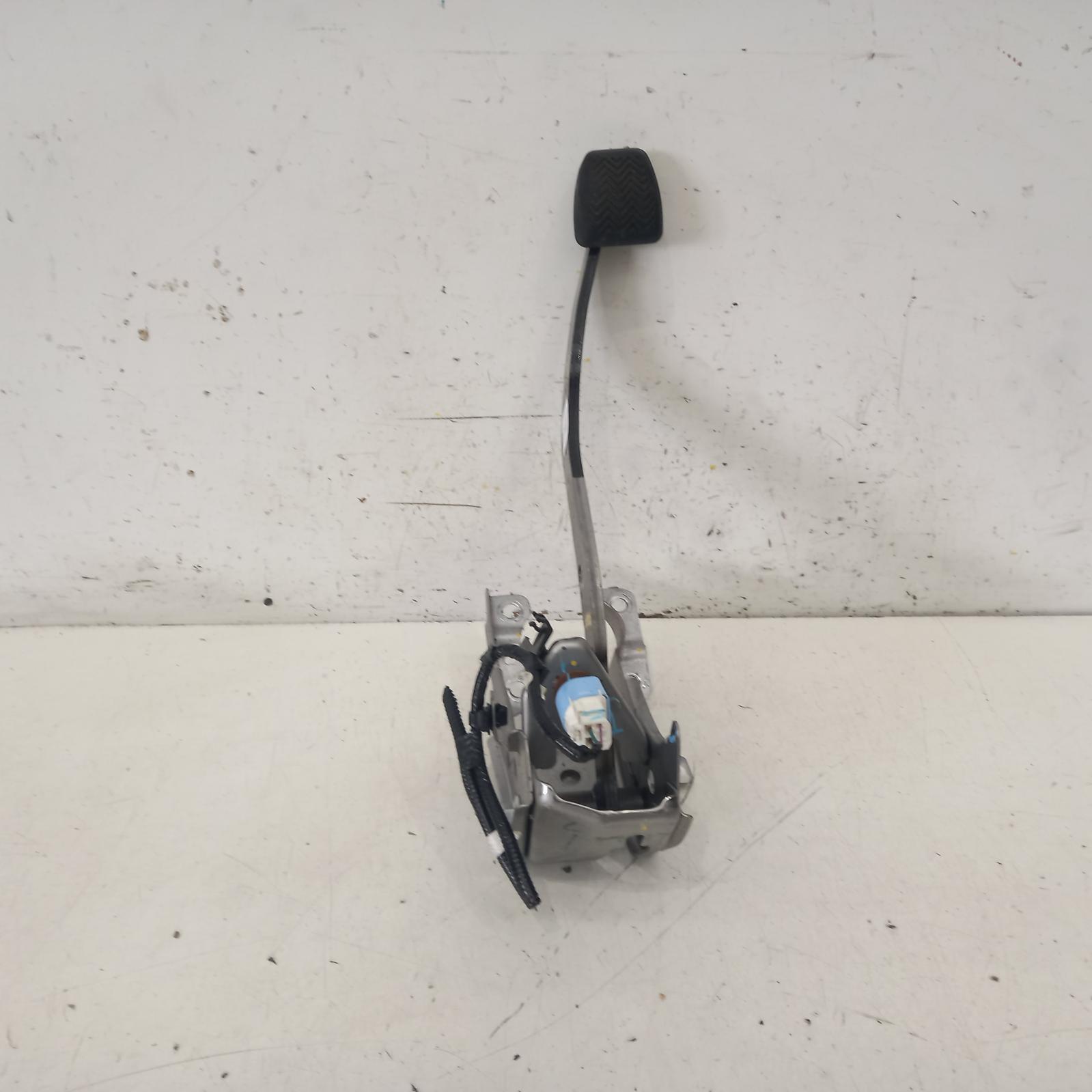 View Auto part Pedal Assembly Toyota Hilux 2017