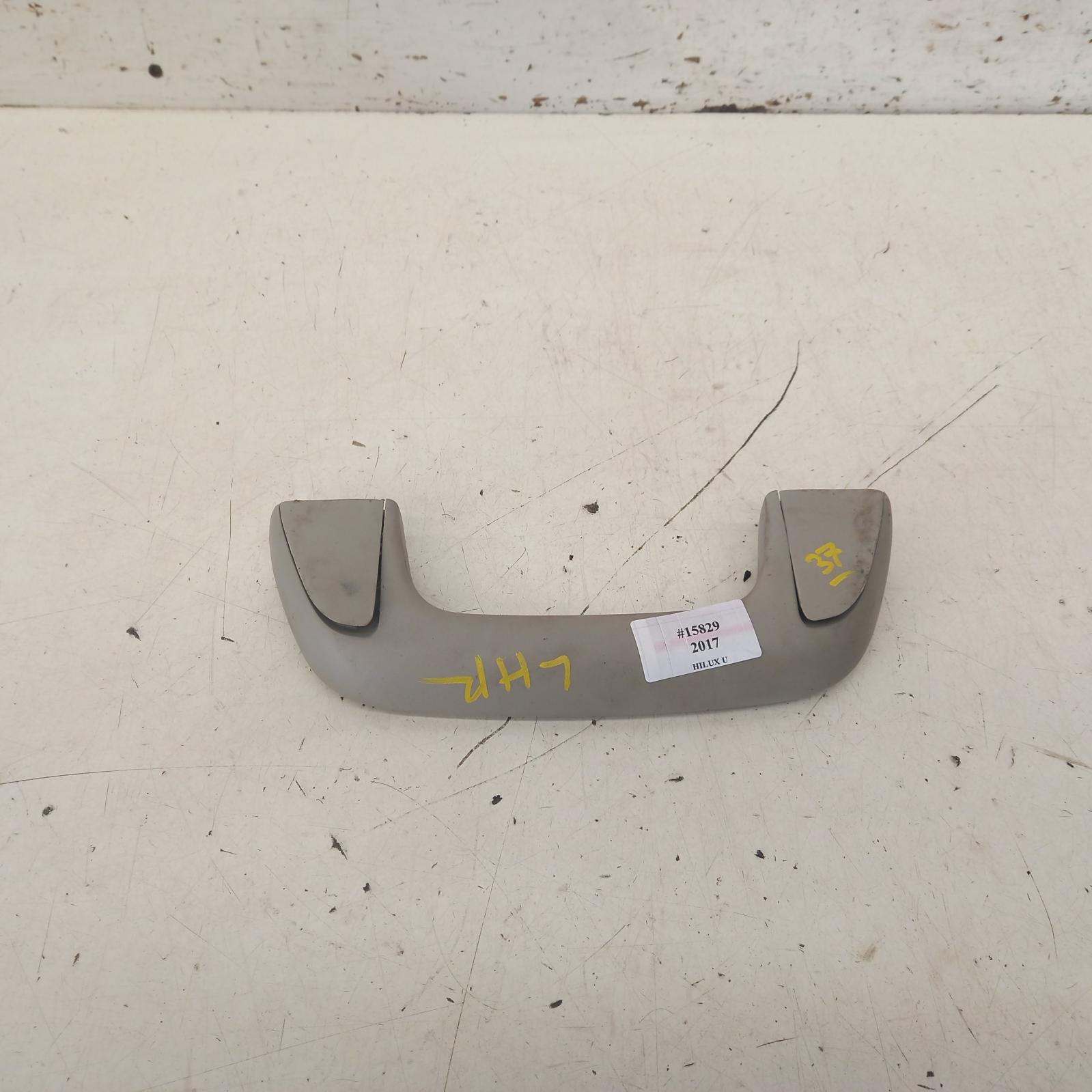 View Auto part Grab Handle Toyota Hilux 2017