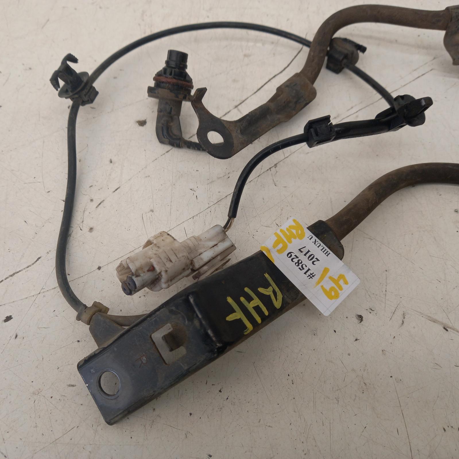 View Auto part Abs Sensor Toyota Hilux 2017