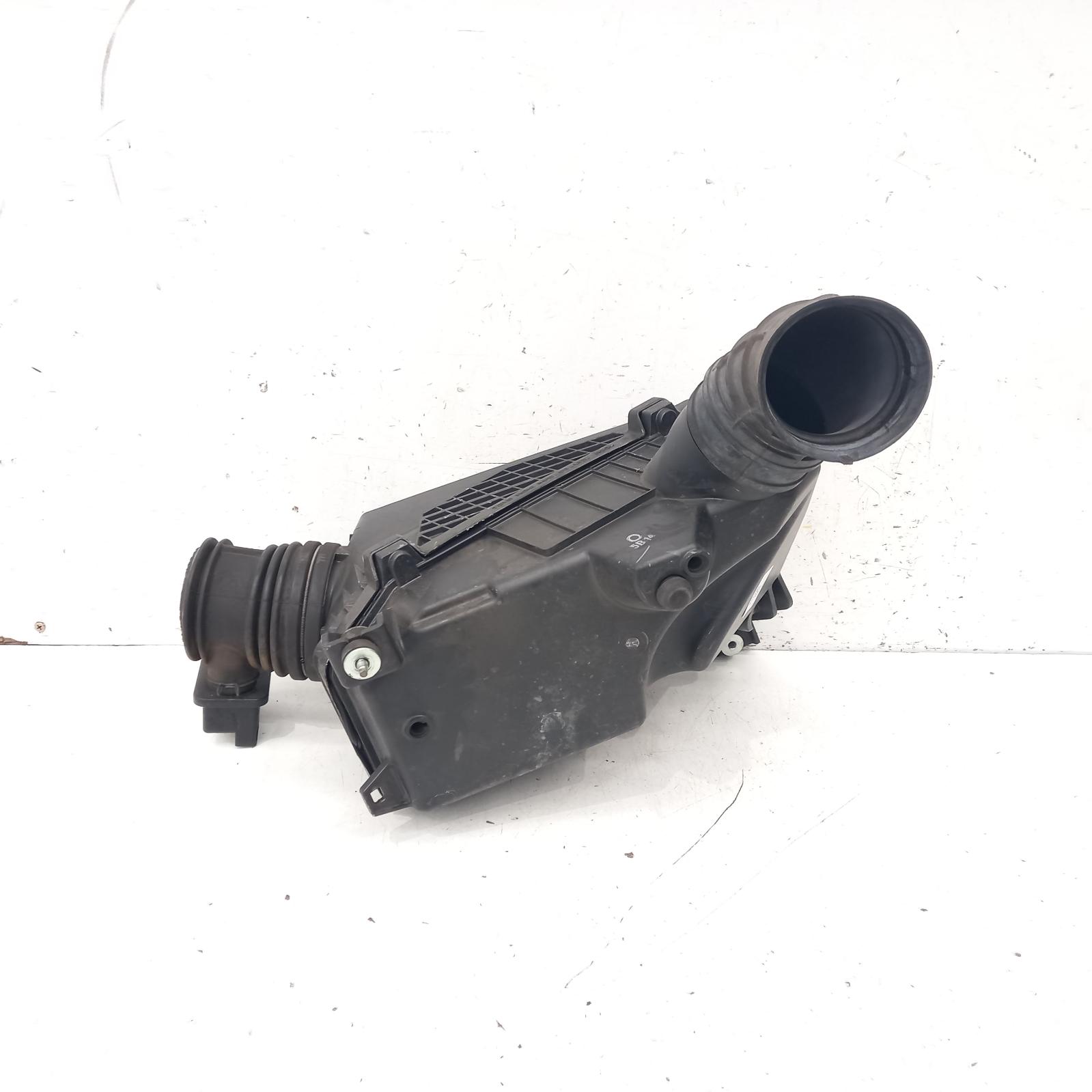 View Auto part Air Cleaner/Box Honda Accord 2005