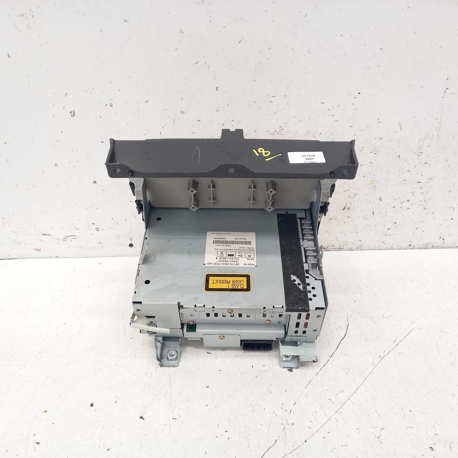 View Auto part Radio/Cd/Dvd/Sat/Tv Honda Accord 2005