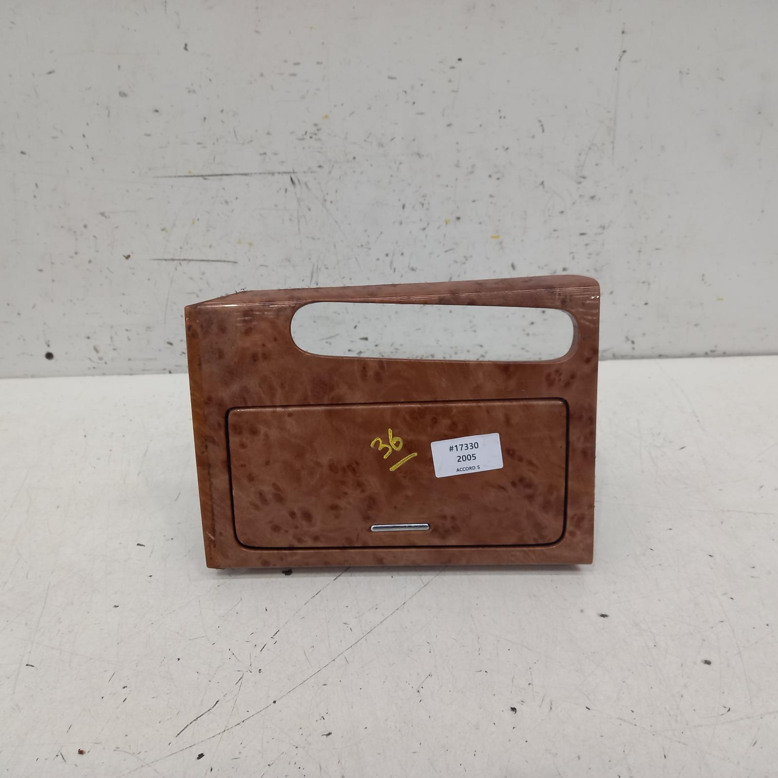 View Auto part Console Honda Accord 2005