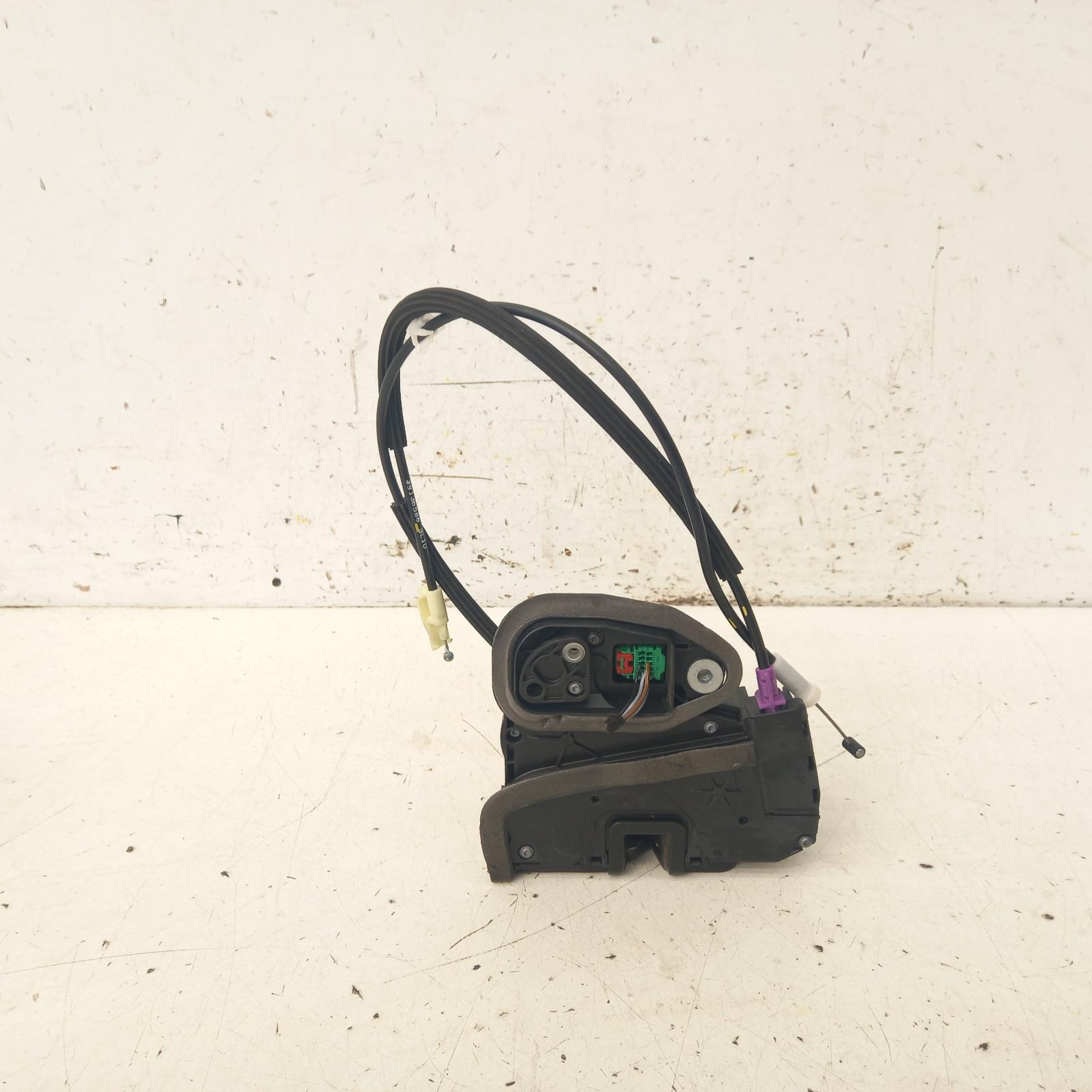 View Auto part Door/Boot/Gate Lock Holden Commodore 2020