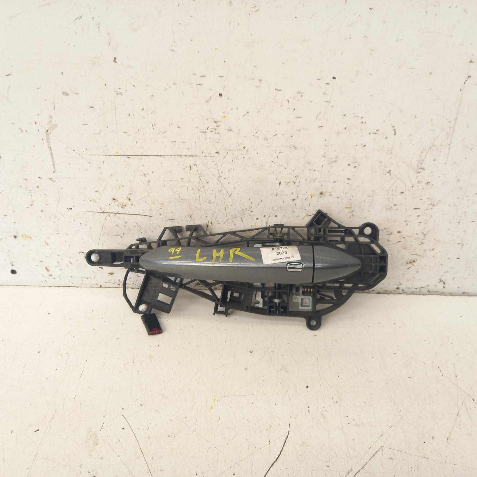 View Auto part Door Handle Holden Commodore 2020