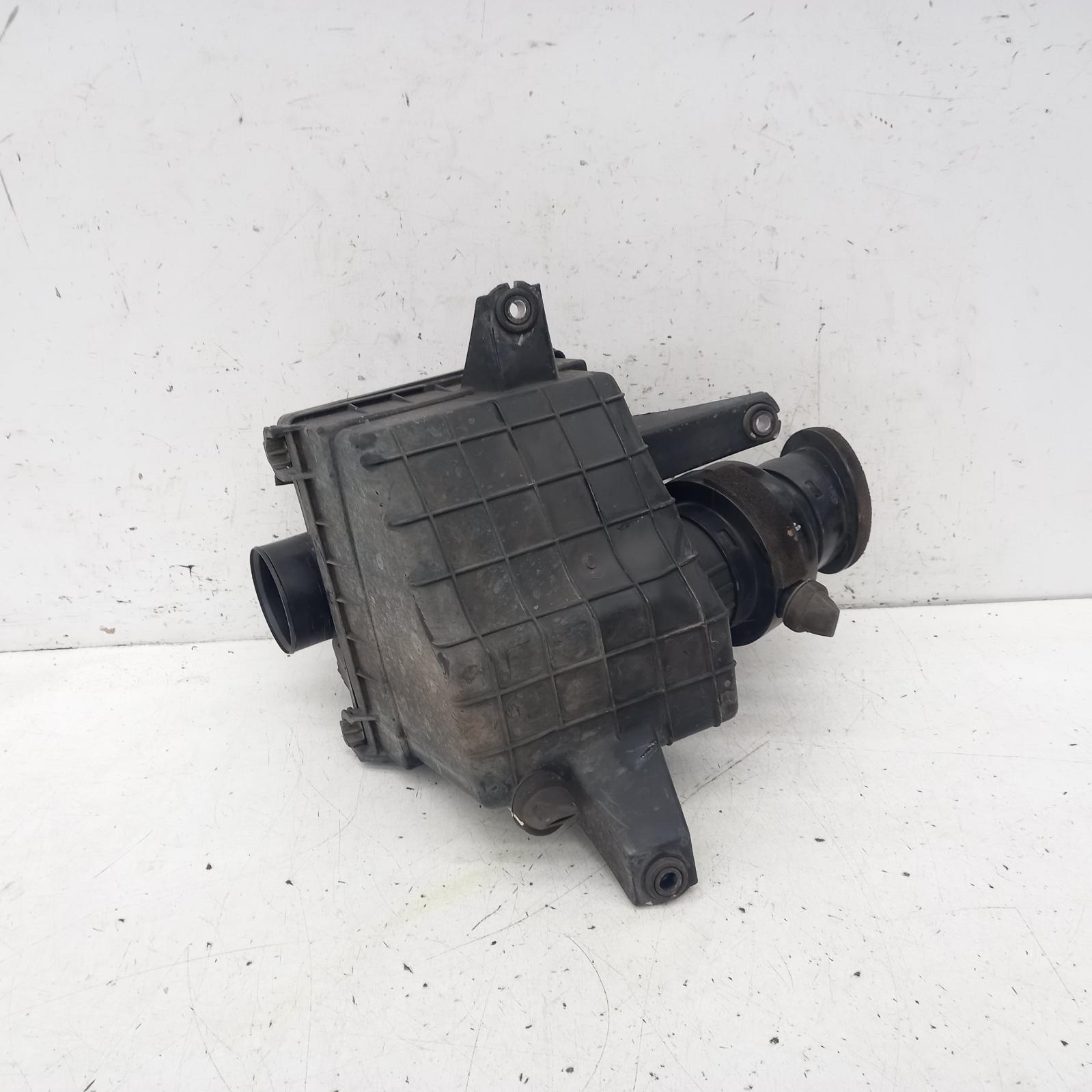 View Auto part Air Cleaner/Box Holden Colorado 2008