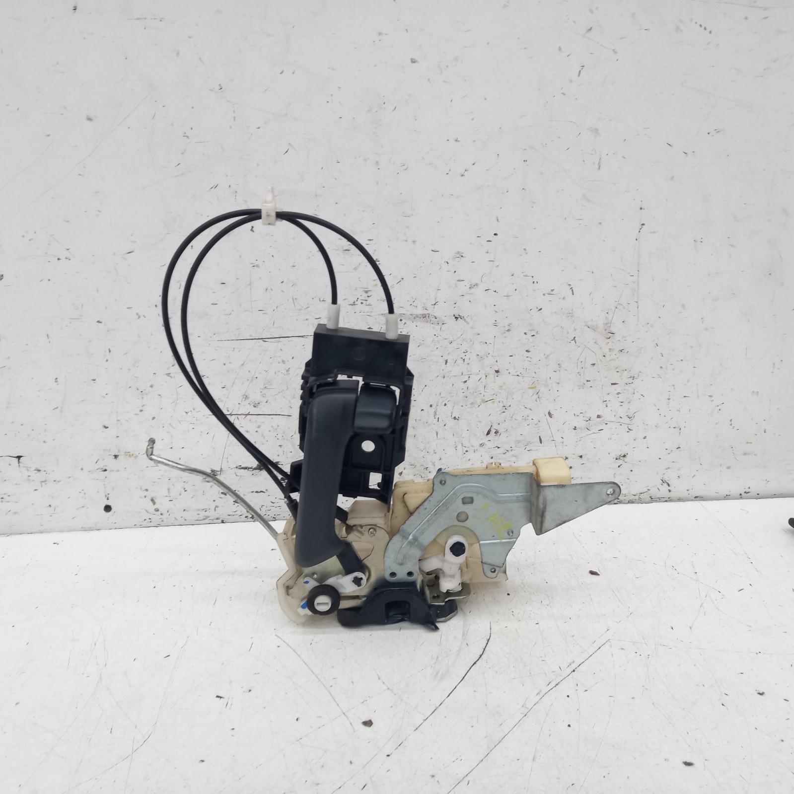 View Auto part Door/Boot/Gate Lock Holden Colorado 2008