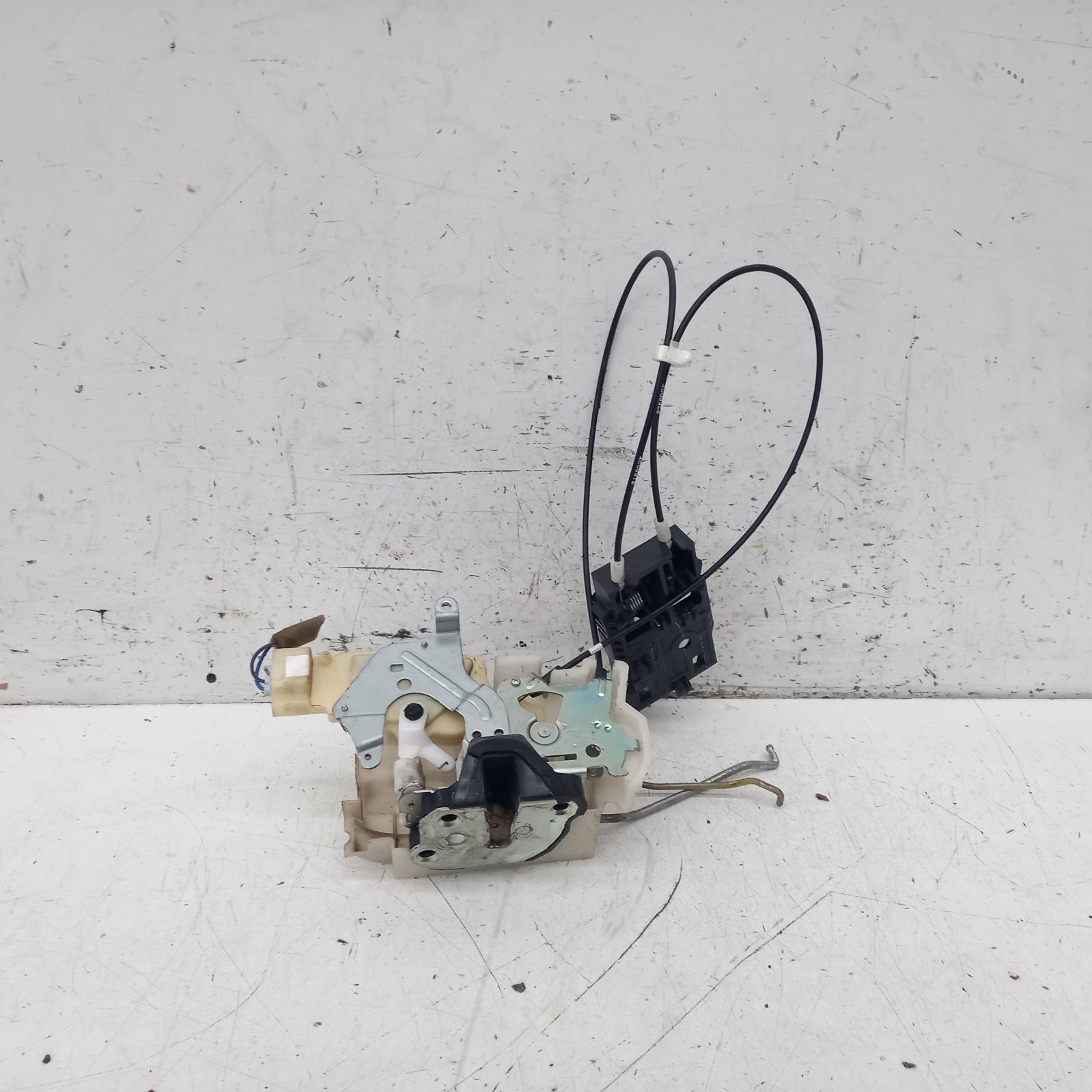View Auto part Door/Boot/Gate Lock Holden Colorado 2008